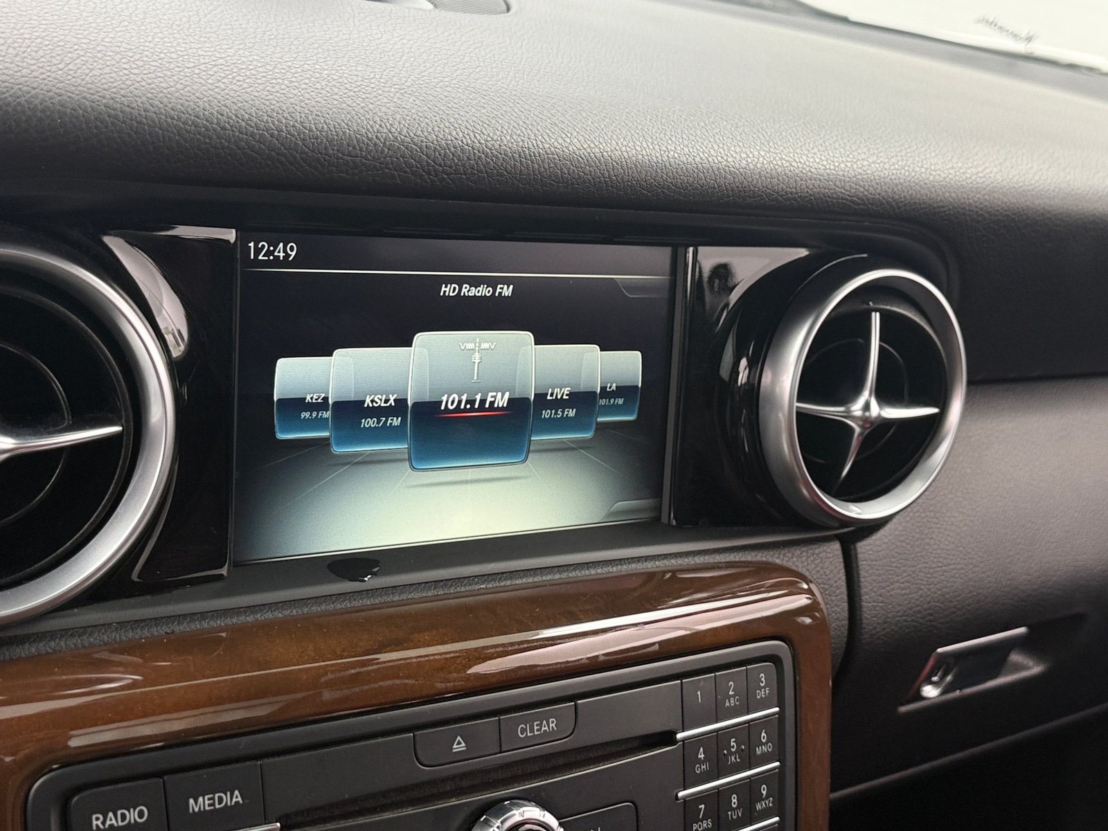 Thumbnail: 2020 Mercedes-Benz SLC - 3