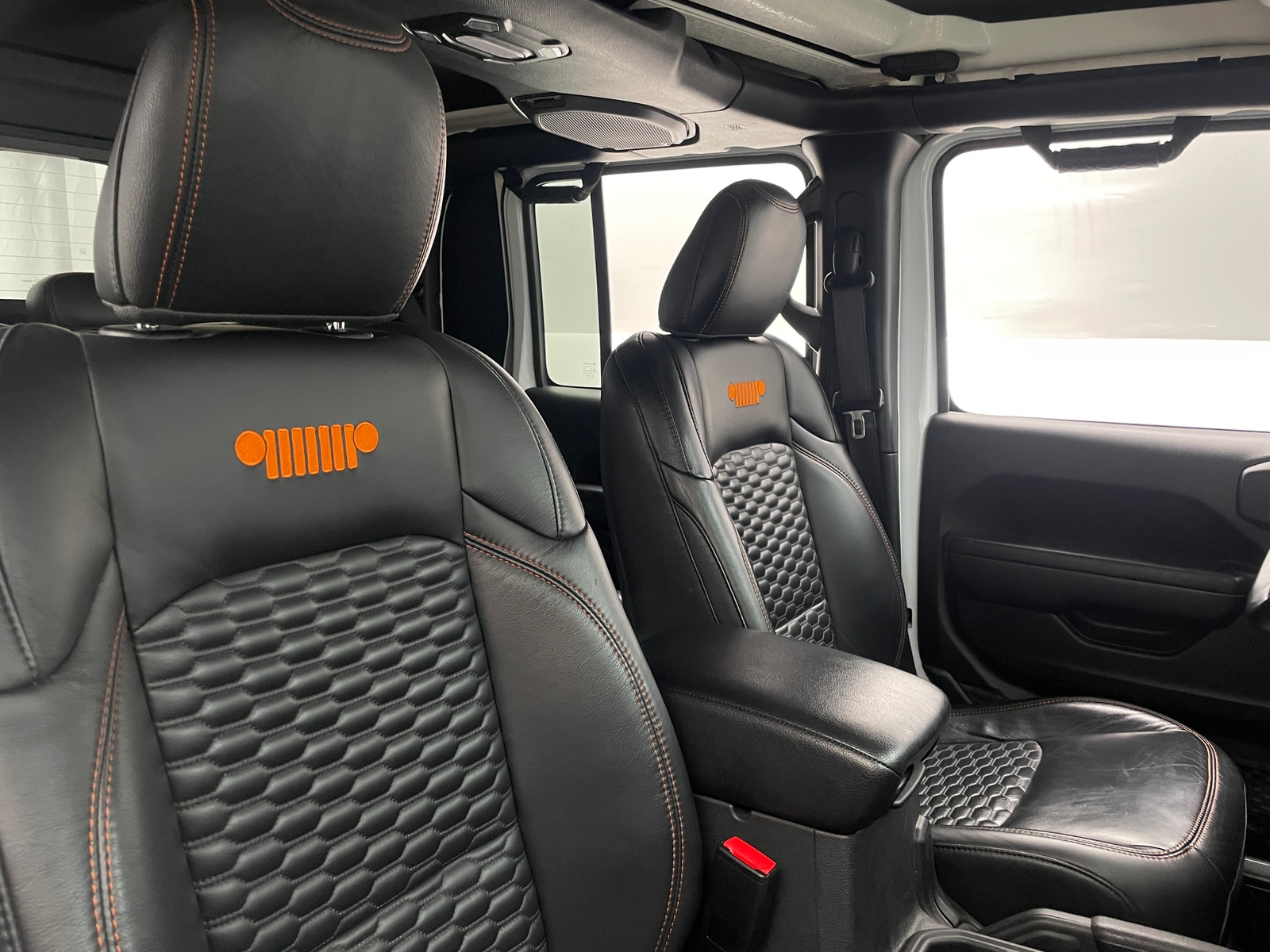 Thumbnail: 2022 Jeep Gladiator - 2