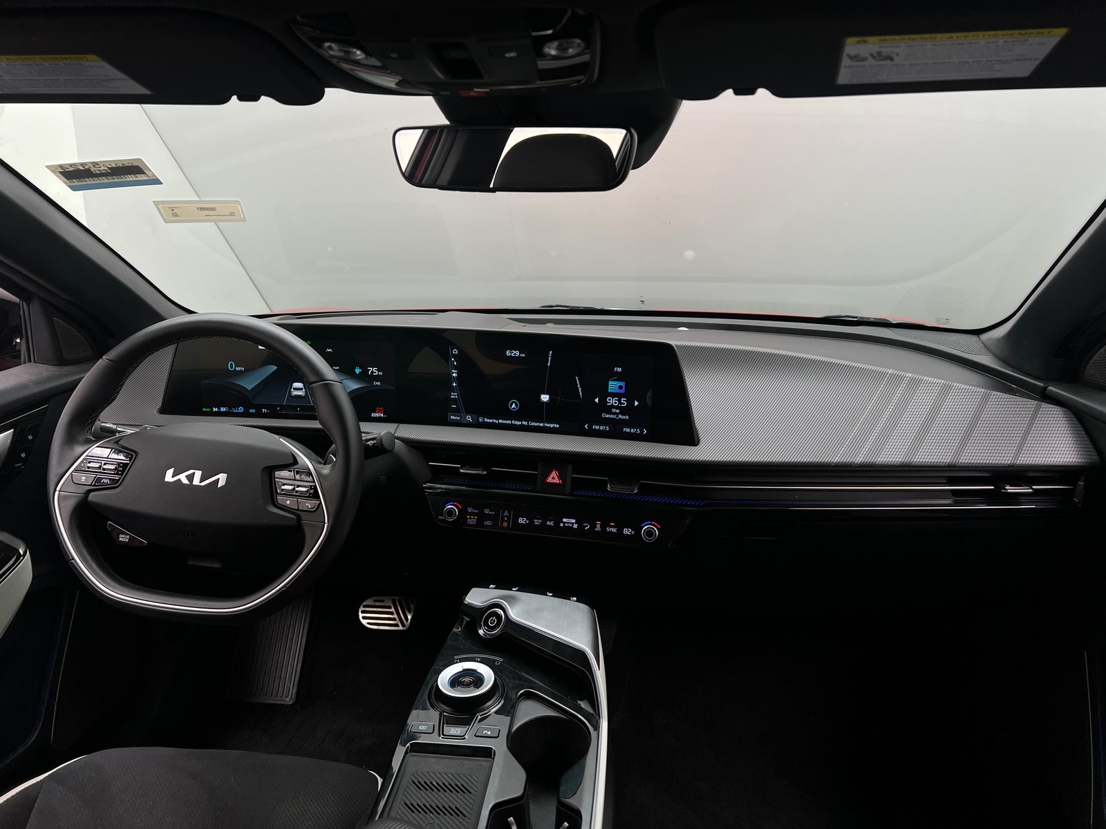 Thumbnail: 2023 Kia EV6 - 2