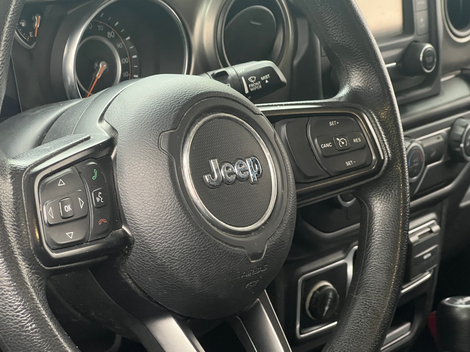 Thumbnail: 2019 Jeep Wrangler - 5