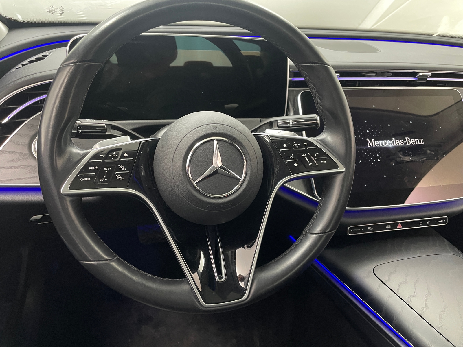 Thumbnail: 2025 Mercedes-Benz E-Class - 4