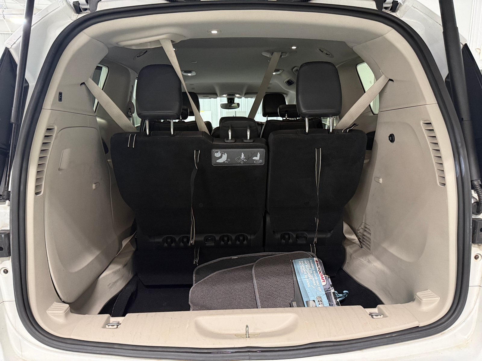 Thumbnail: 2019 Chrysler Pacifica - 6