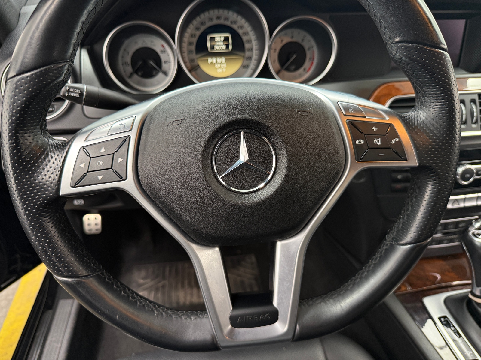 Thumbnail: 2012 Mercedes-Benz C-Class - 4