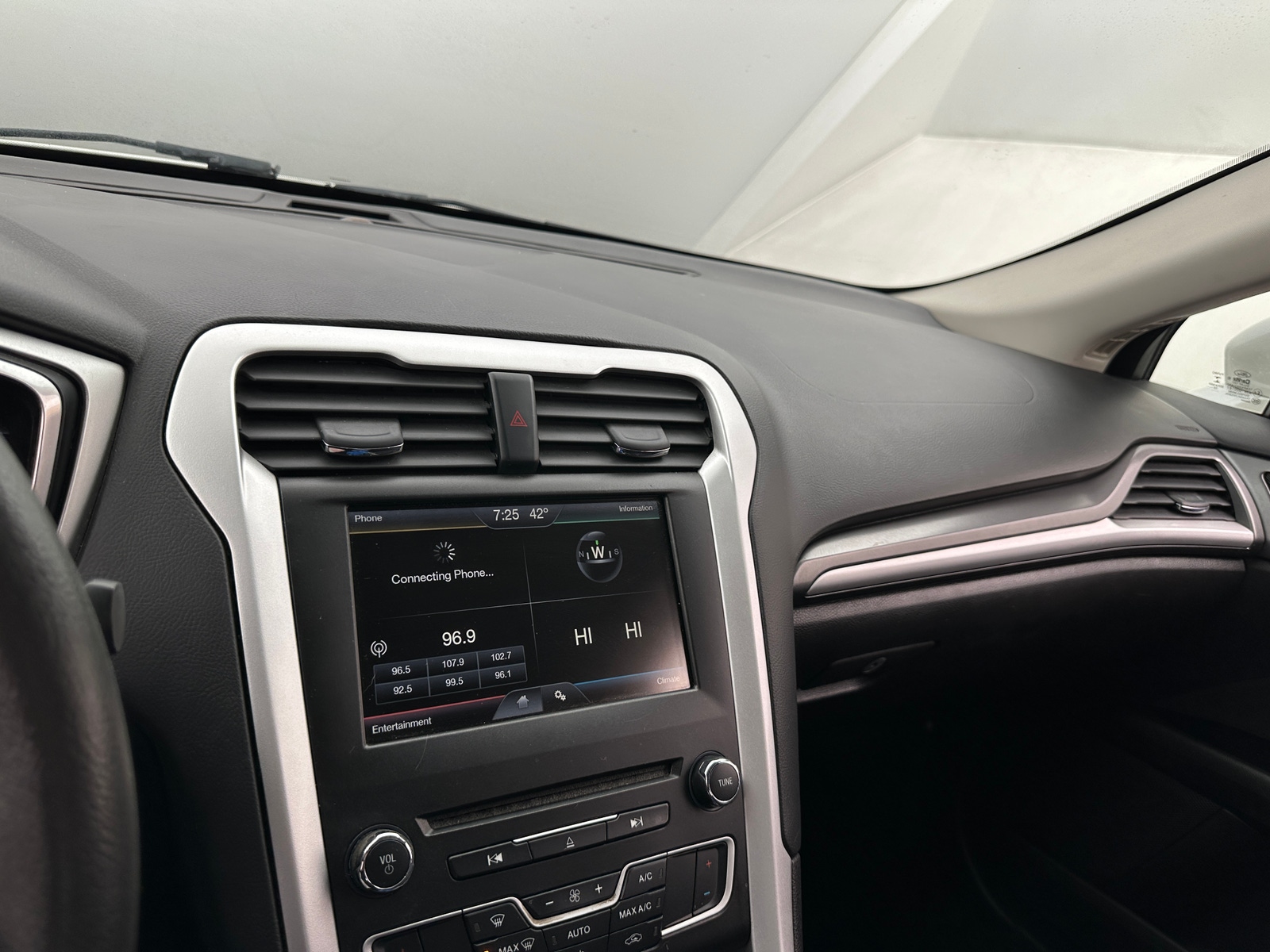 Thumbnail: 2016 Ford Fusion - 4