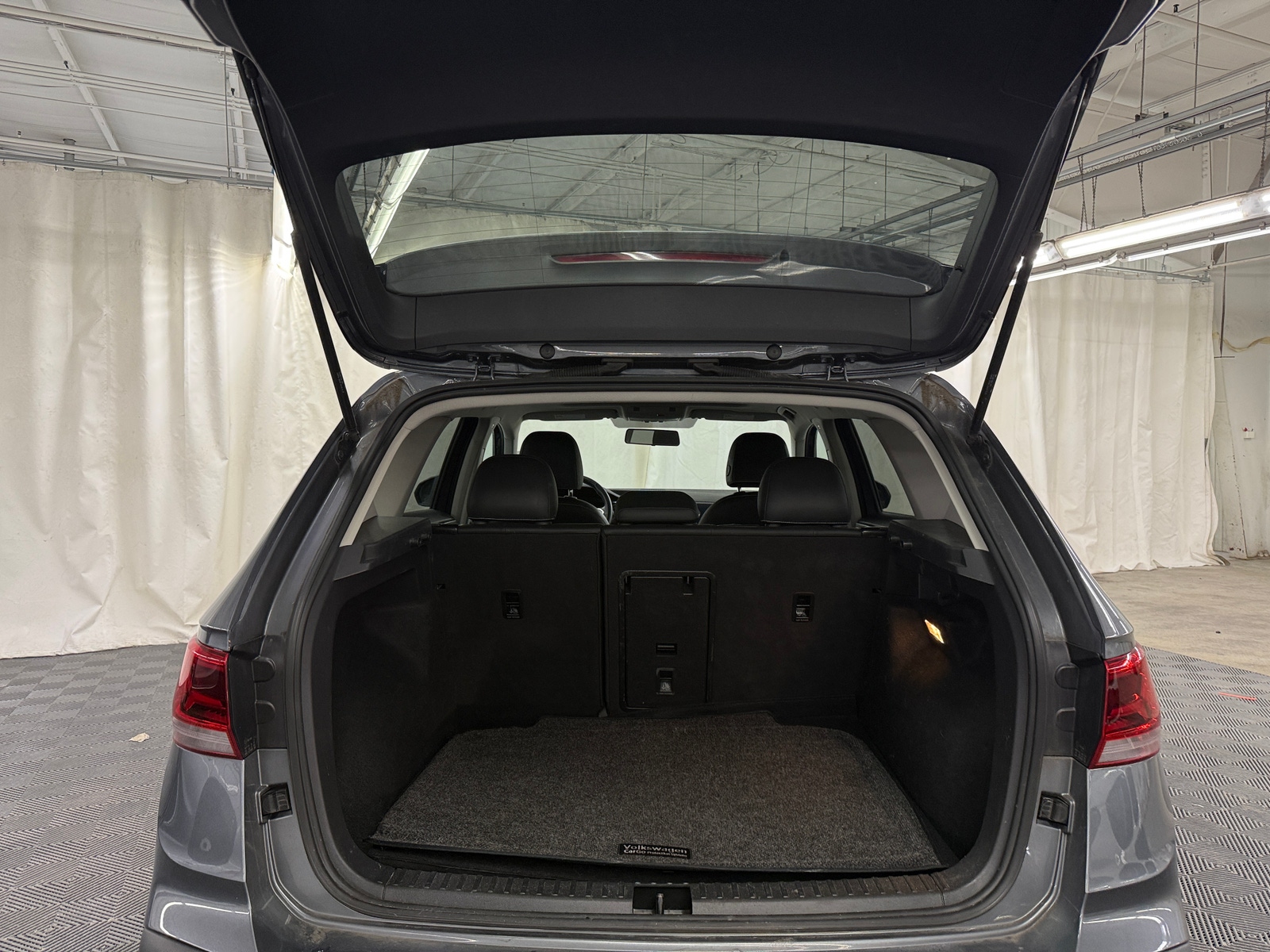 Thumbnail: 2022 Volkswagen Taos - 6