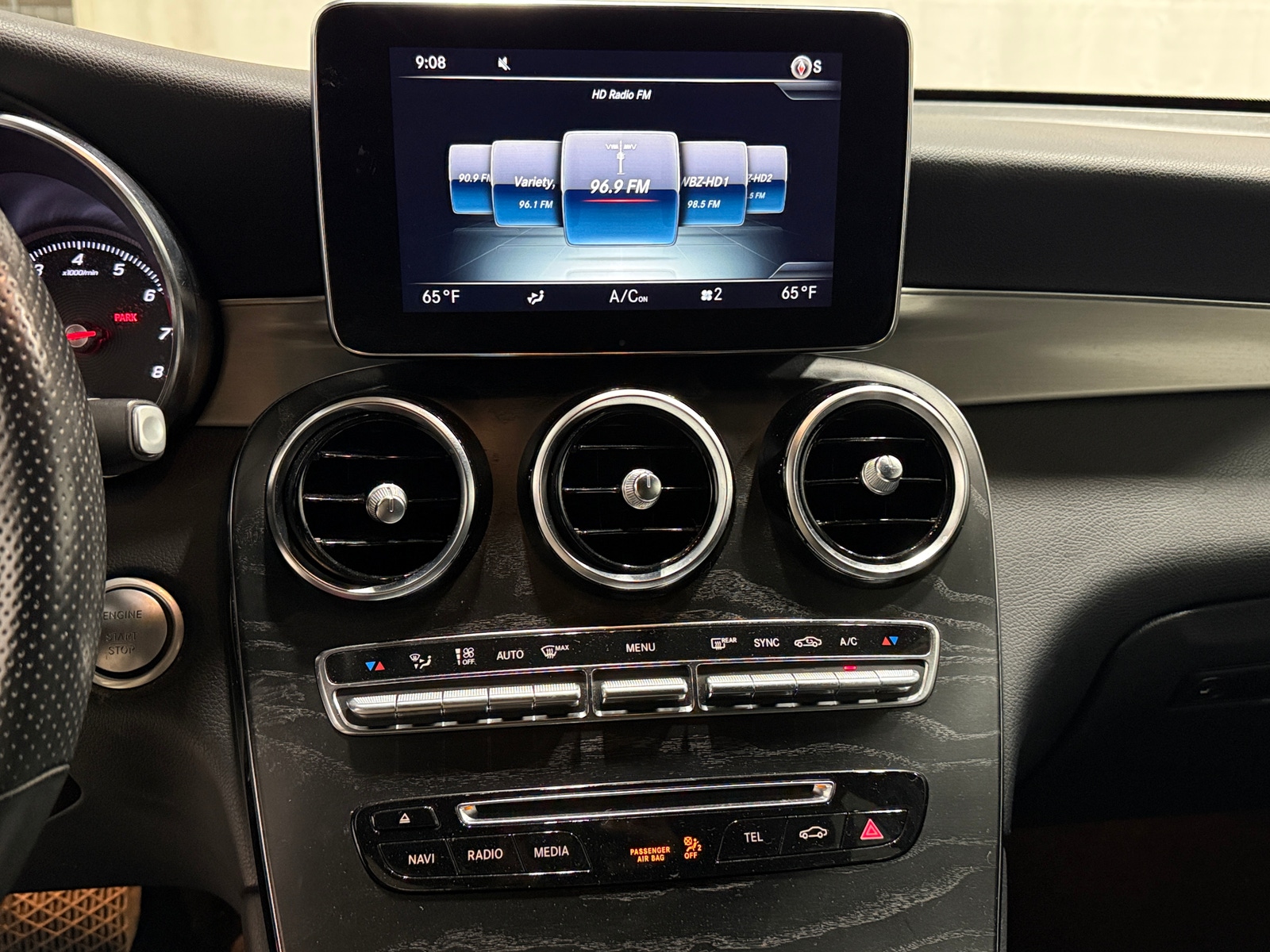 Thumbnail: 2019 Mercedes-Benz GLC - 3