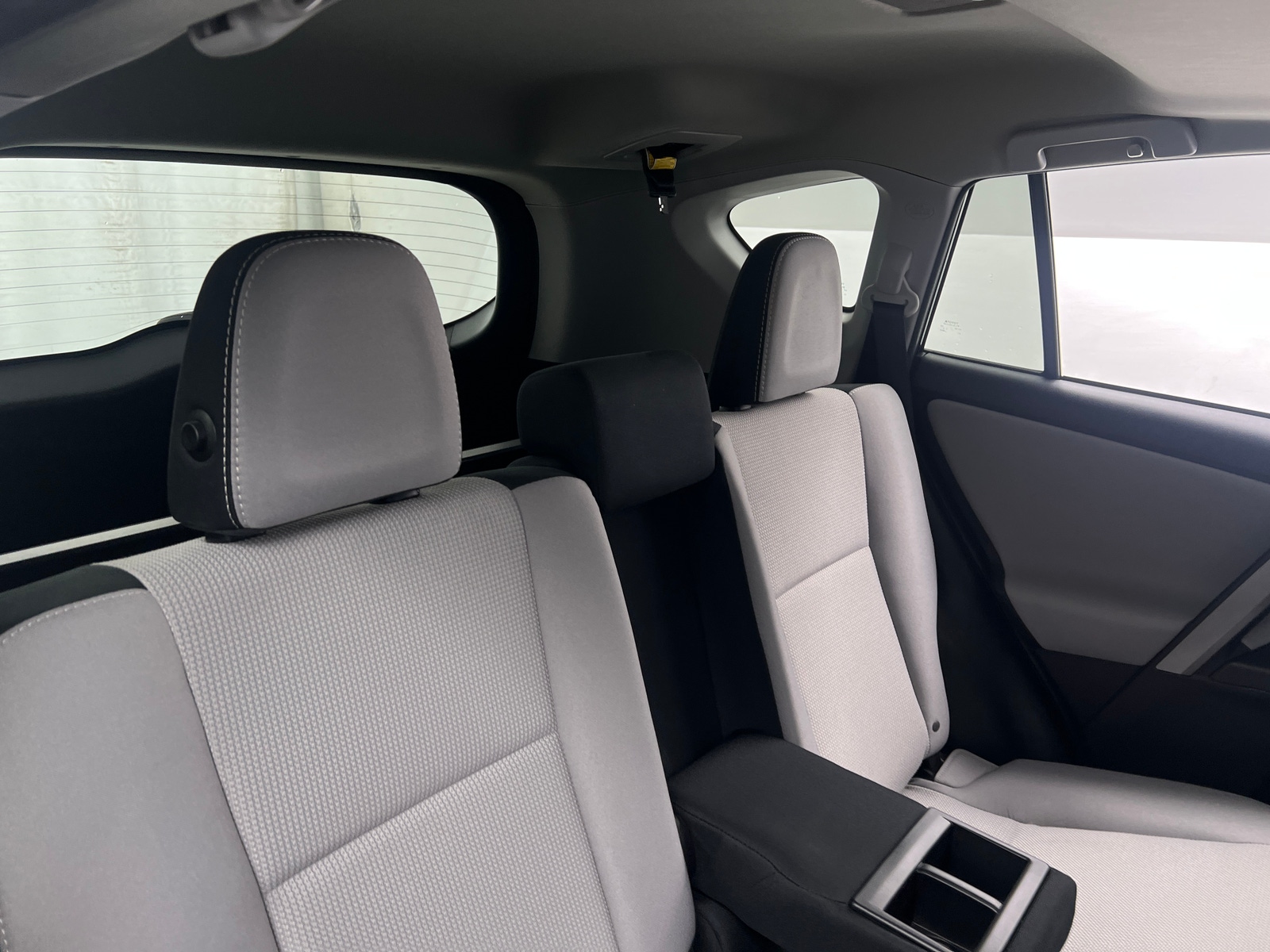 Thumbnail: 2017 Toyota RAV4 - 6