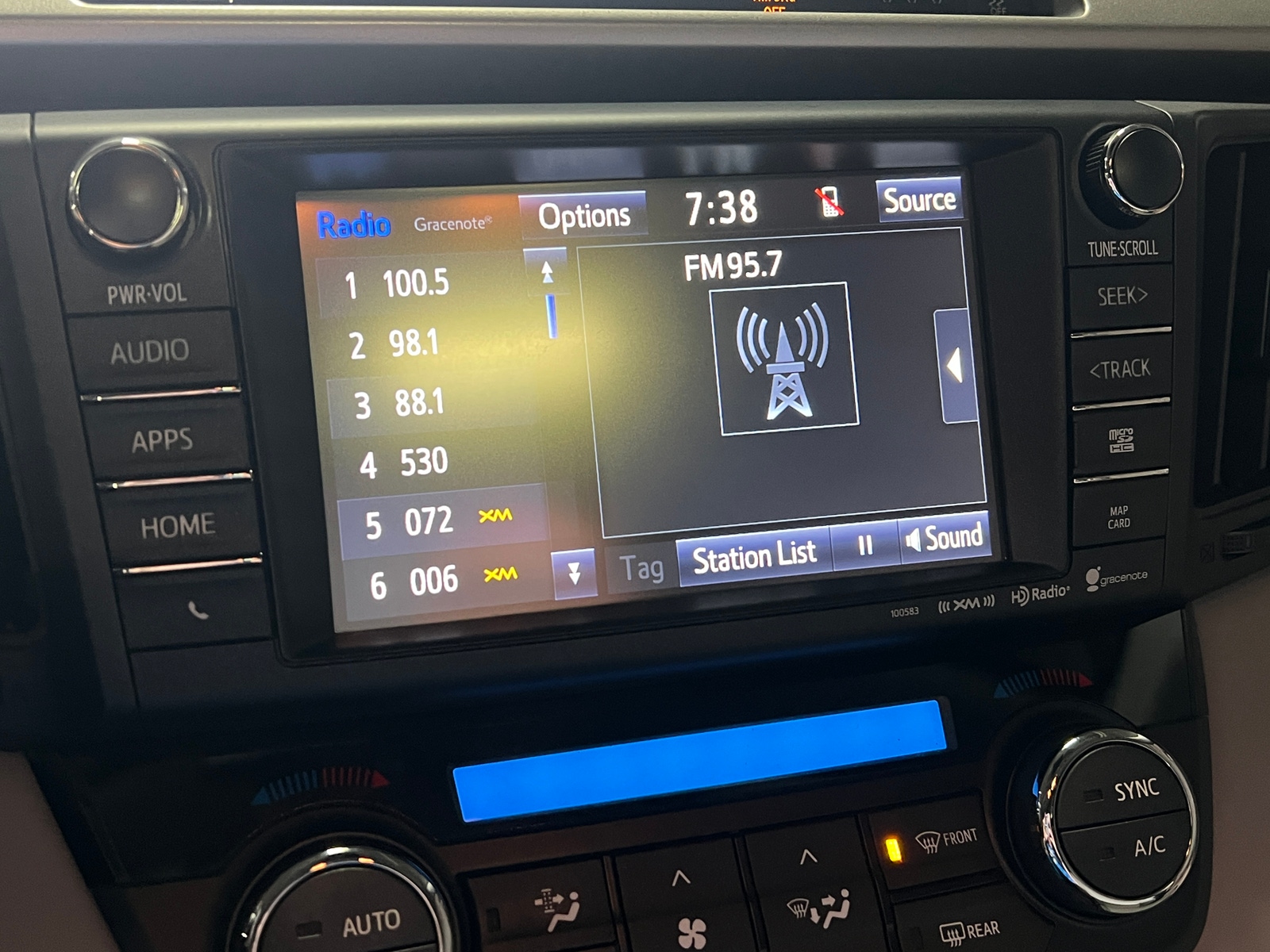 Thumbnail: 2017 Toyota RAV4 - 4