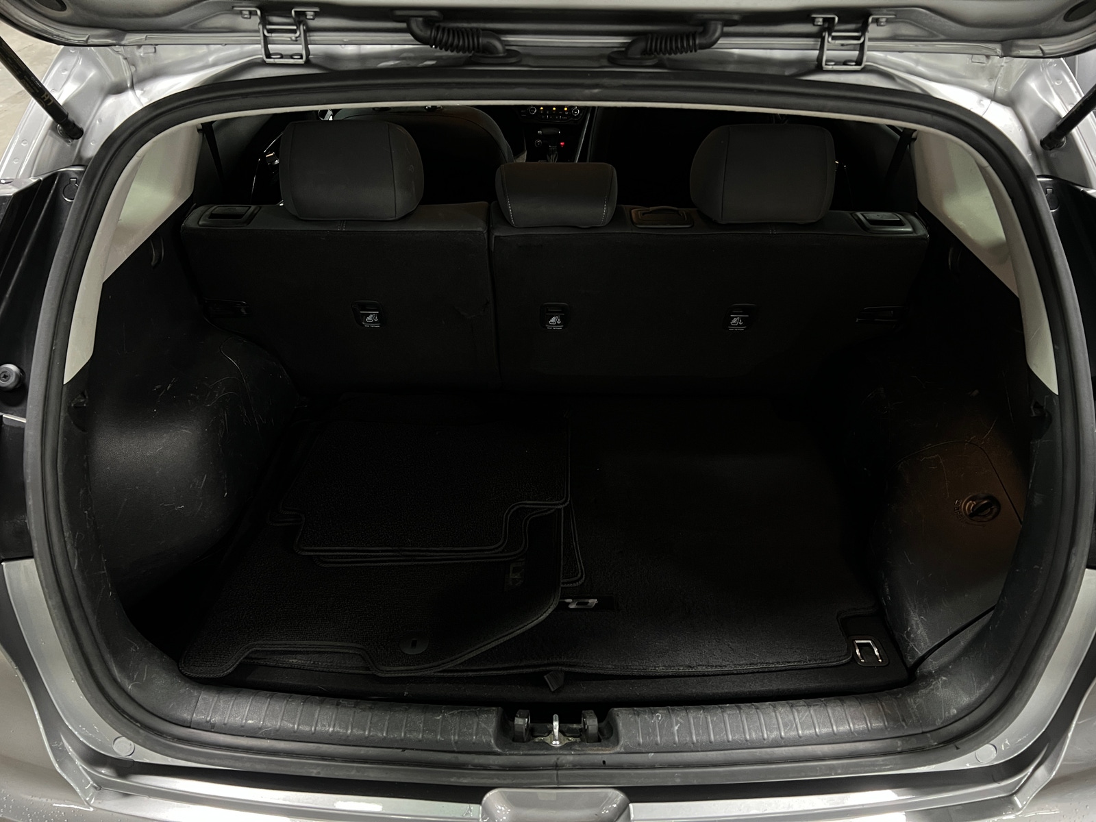 Thumbnail: 2022 Kia Niro - 7