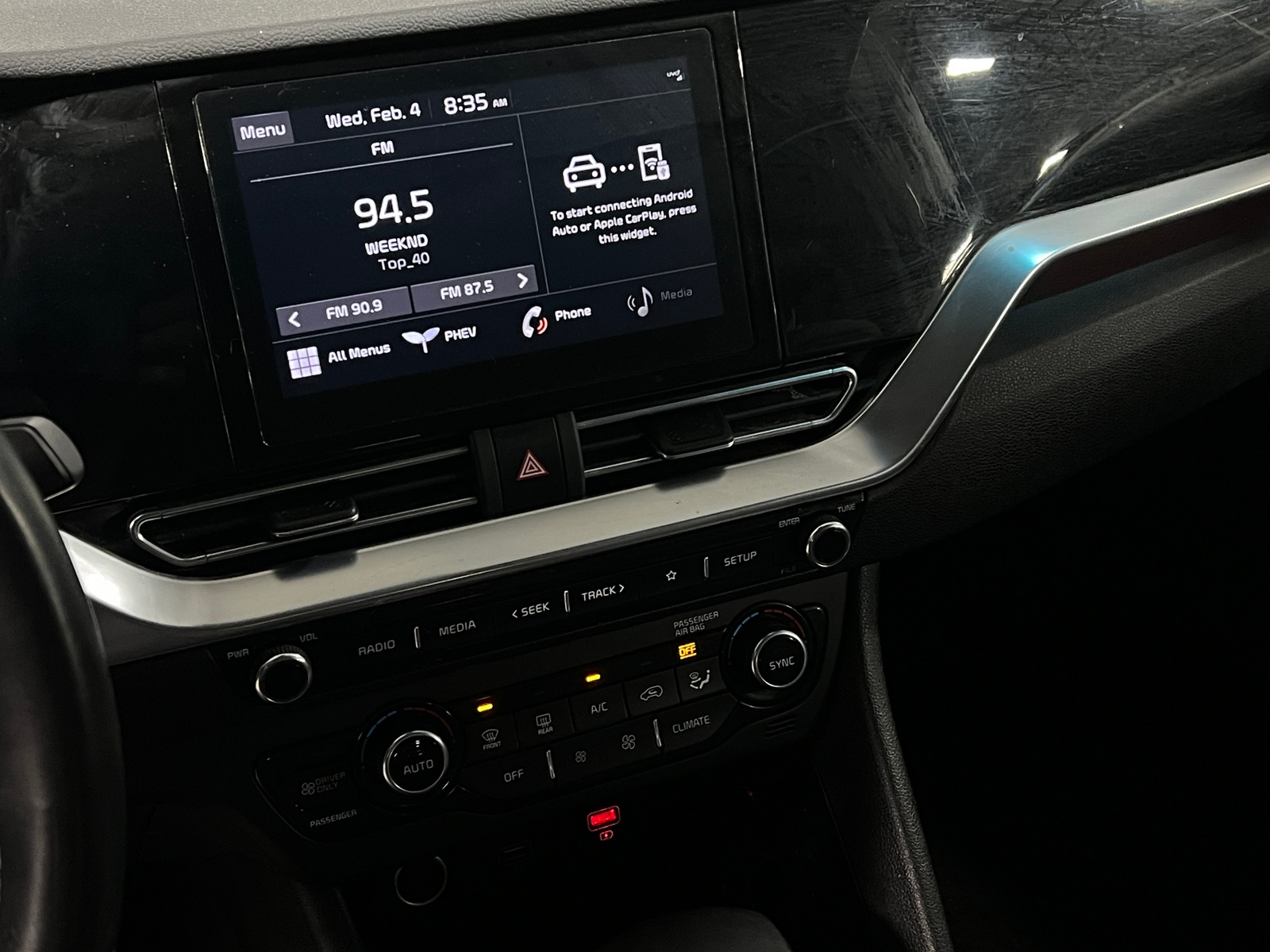 Thumbnail: 2022 Kia Niro - 4