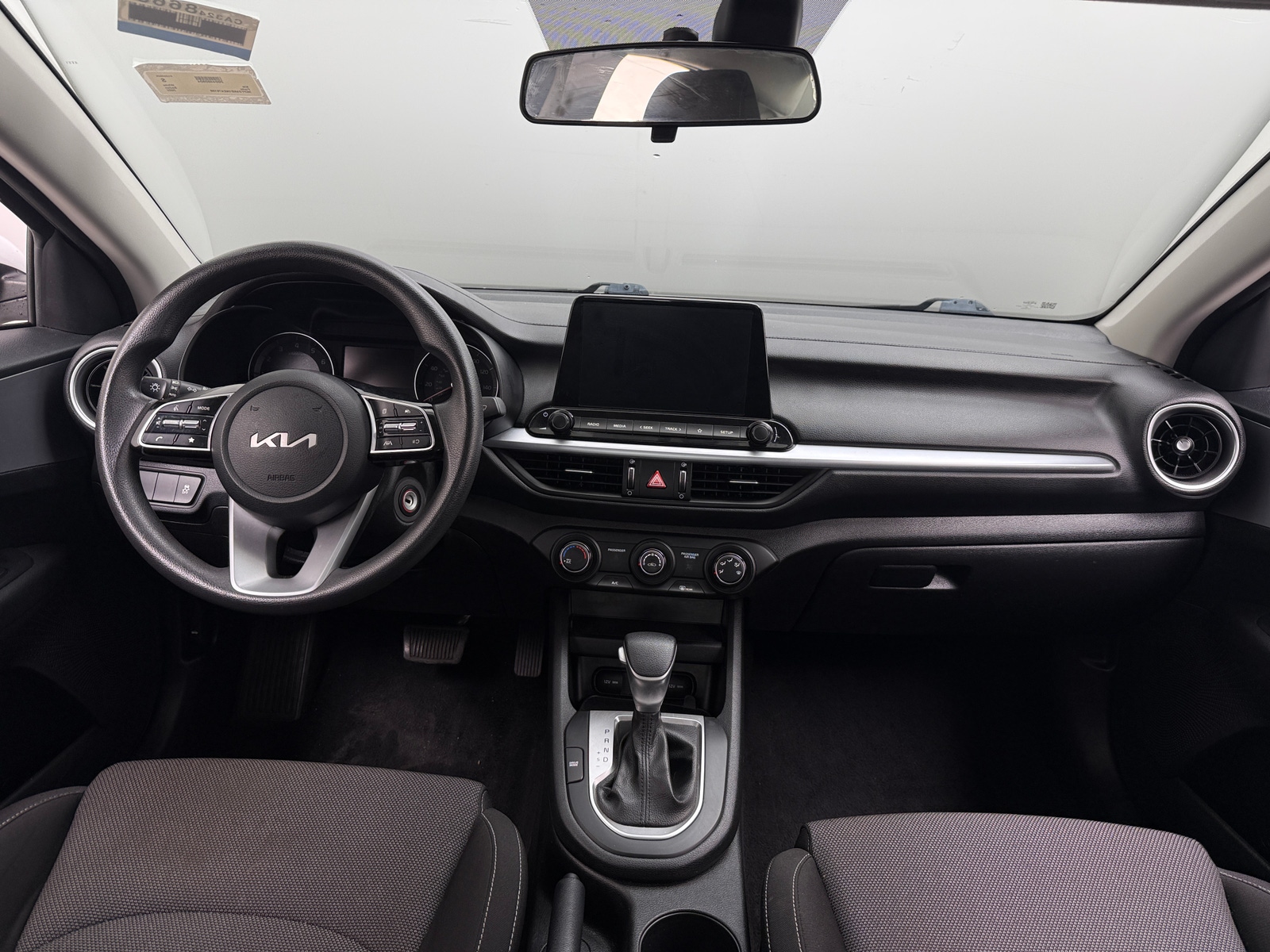 Thumbnail: 2022 Kia Forte - 3