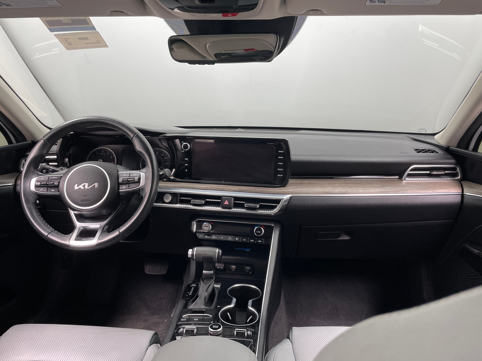 Thumbnail: 2023 Kia K5 - 3