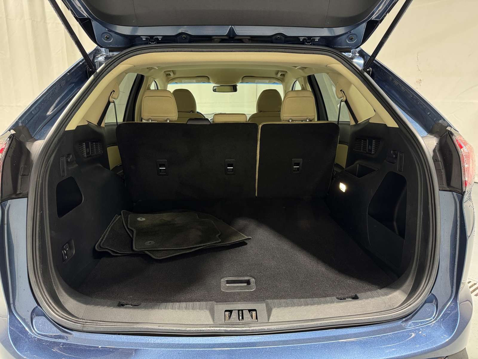 Thumbnail: 2018 Ford Edge - 7