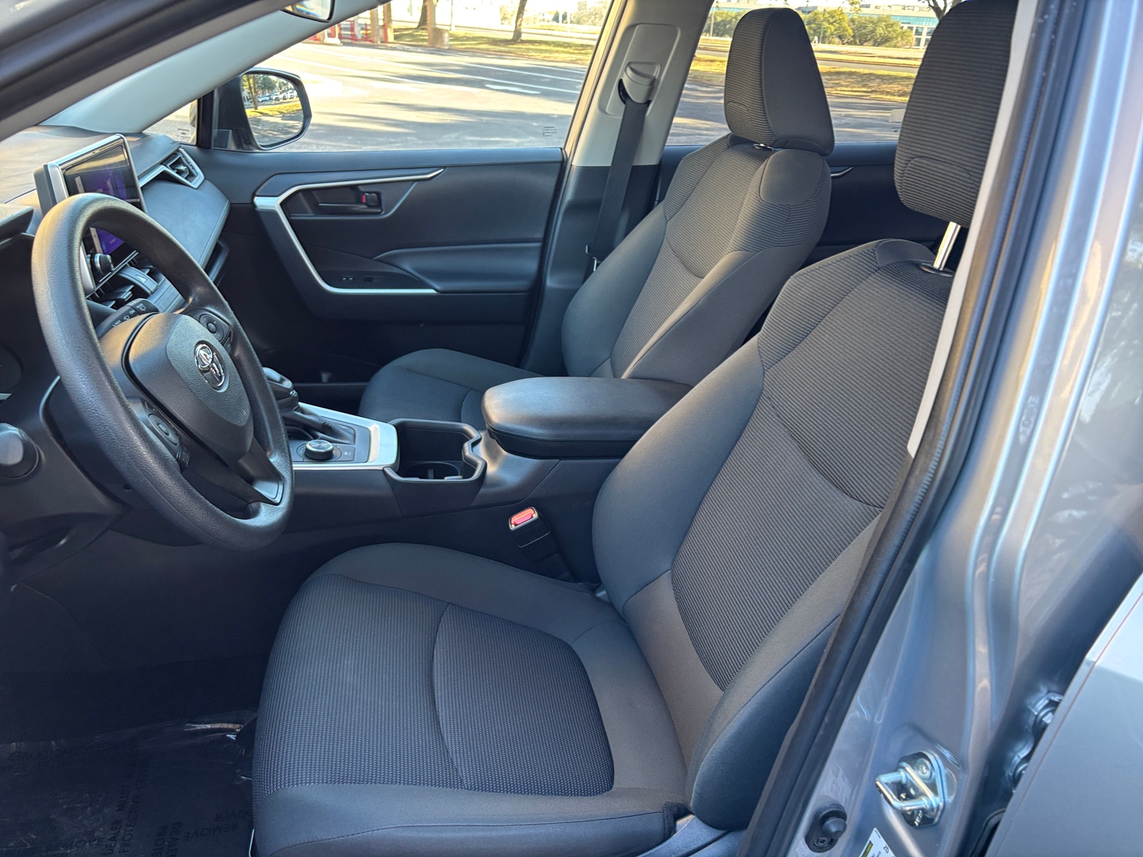 Thumbnail: 2025 Toyota RAV4 - 2