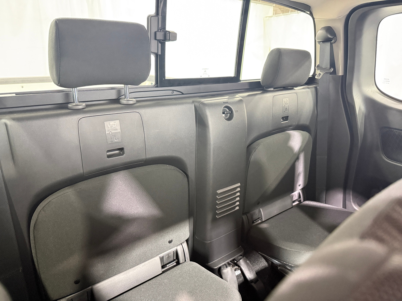 Thumbnail: 2025 Nissan Frontier - 6