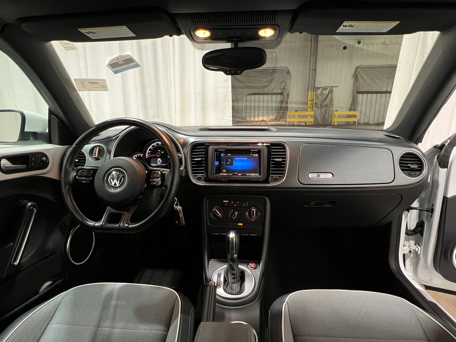 Thumbnail: 2016 Volkswagen Beetle - 2