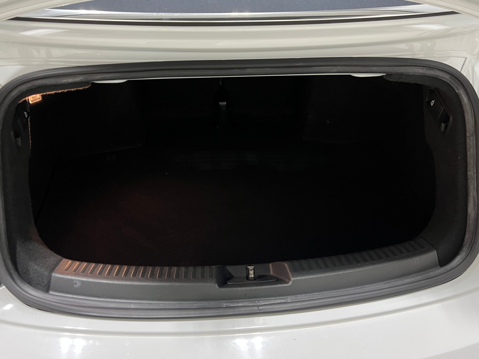 Thumbnail: 2016 Volkswagen Beetle - 6