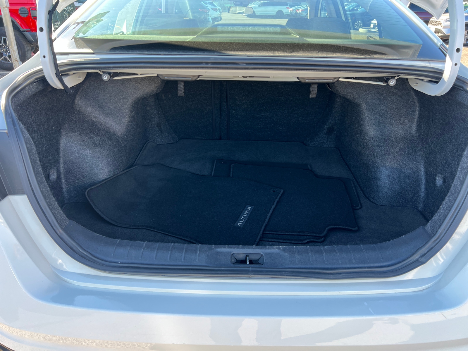 Thumbnail: 2025 Nissan Altima - 6