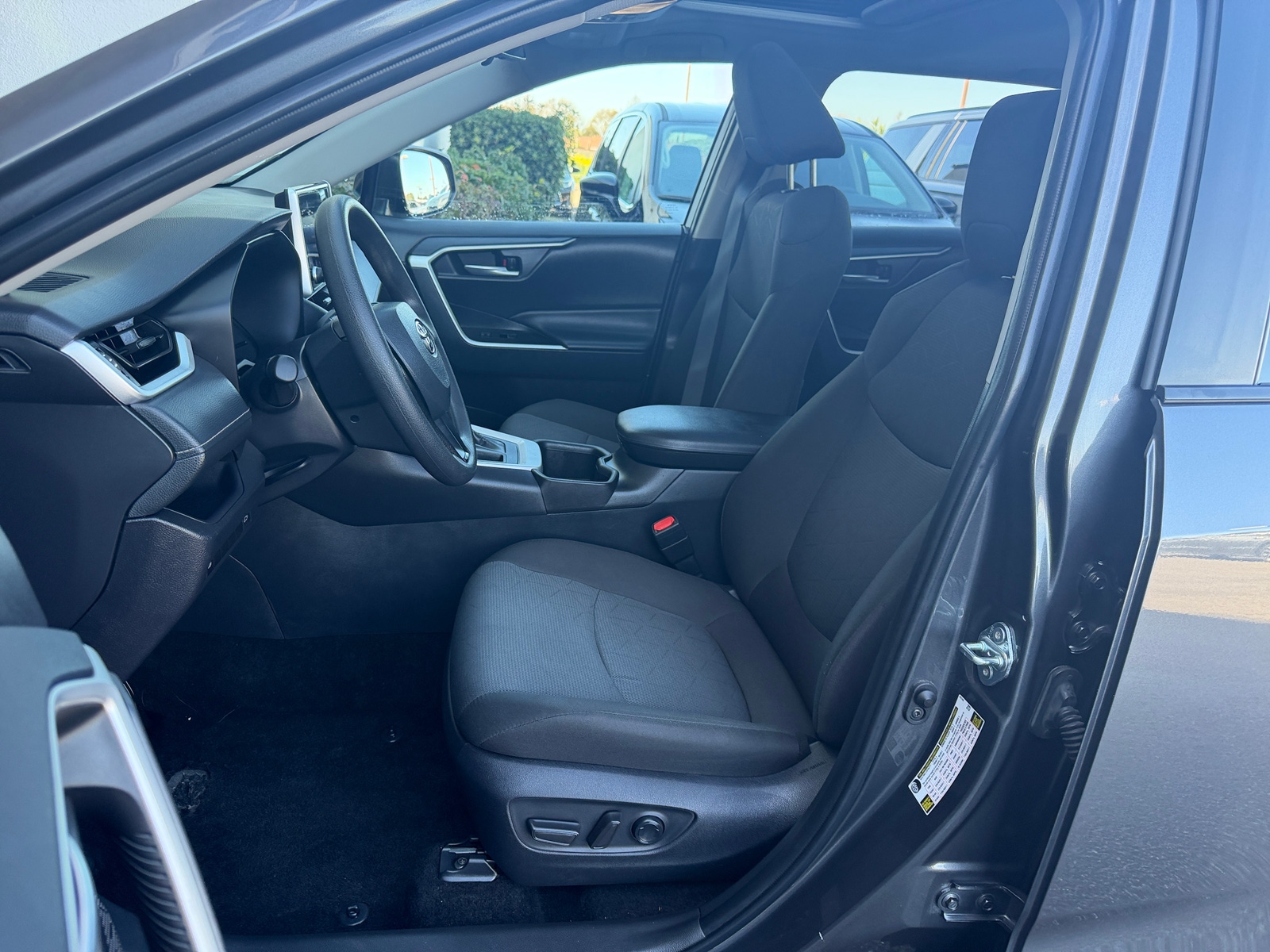 Thumbnail: 2025 Toyota RAV4 - 2