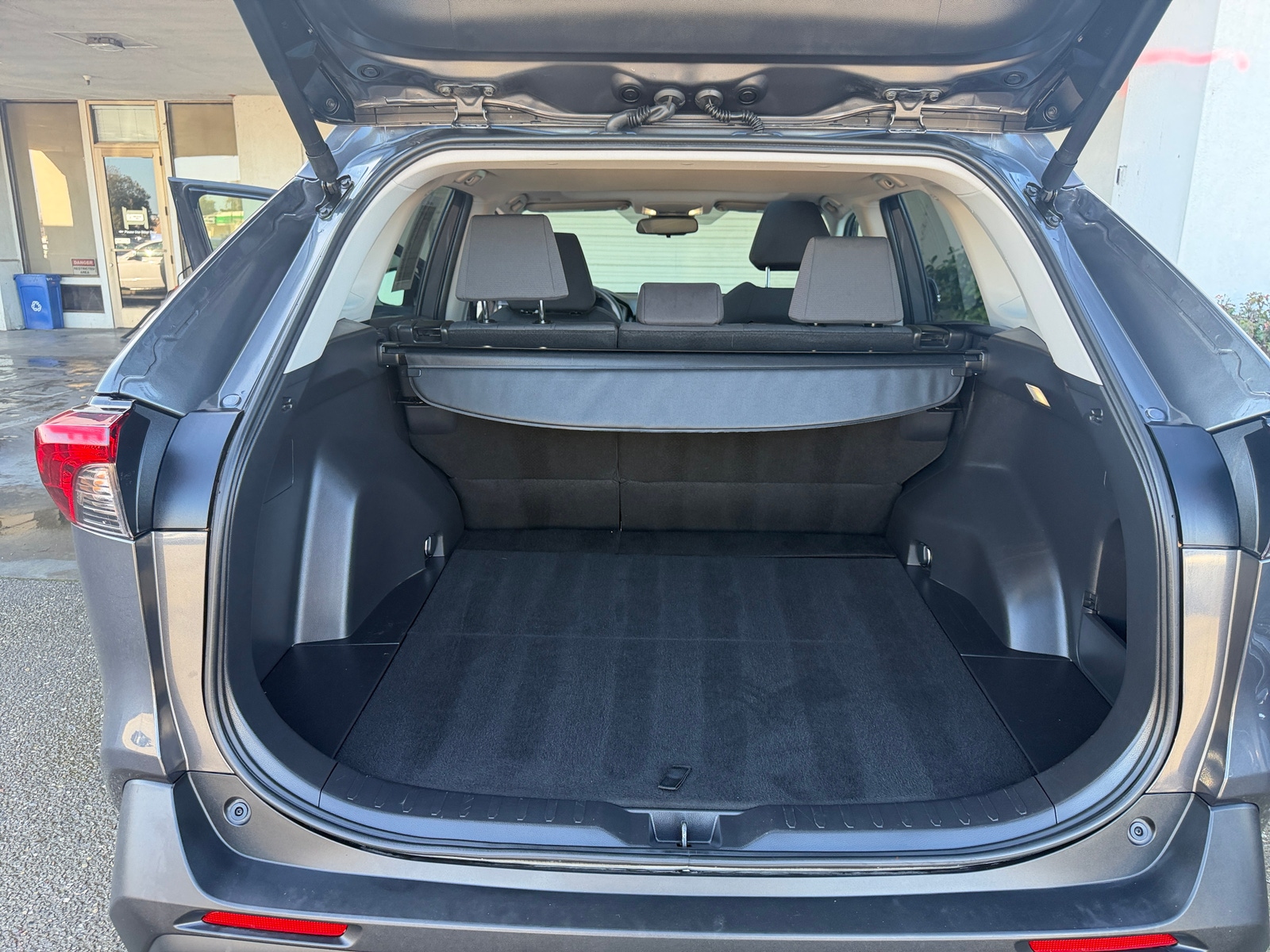 Thumbnail: 2025 Toyota RAV4 - 6