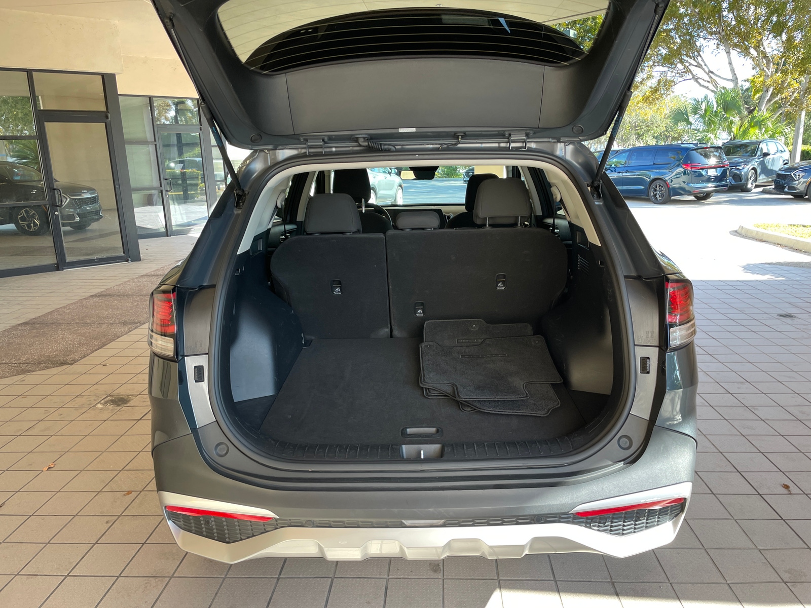 Thumbnail: 2025 Kia Sportage - 4