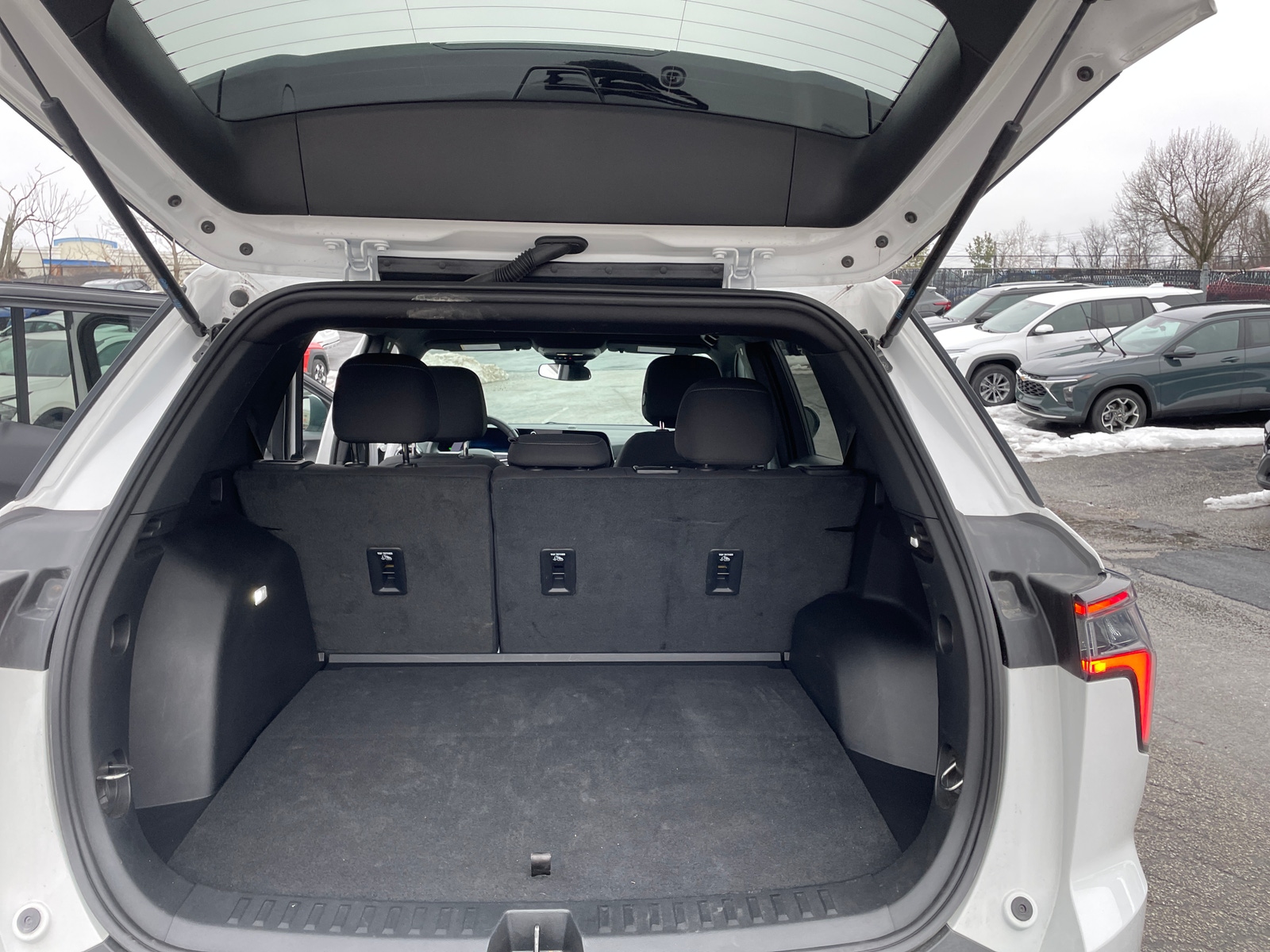 Thumbnail: 2025 Chevrolet Equinox - 6