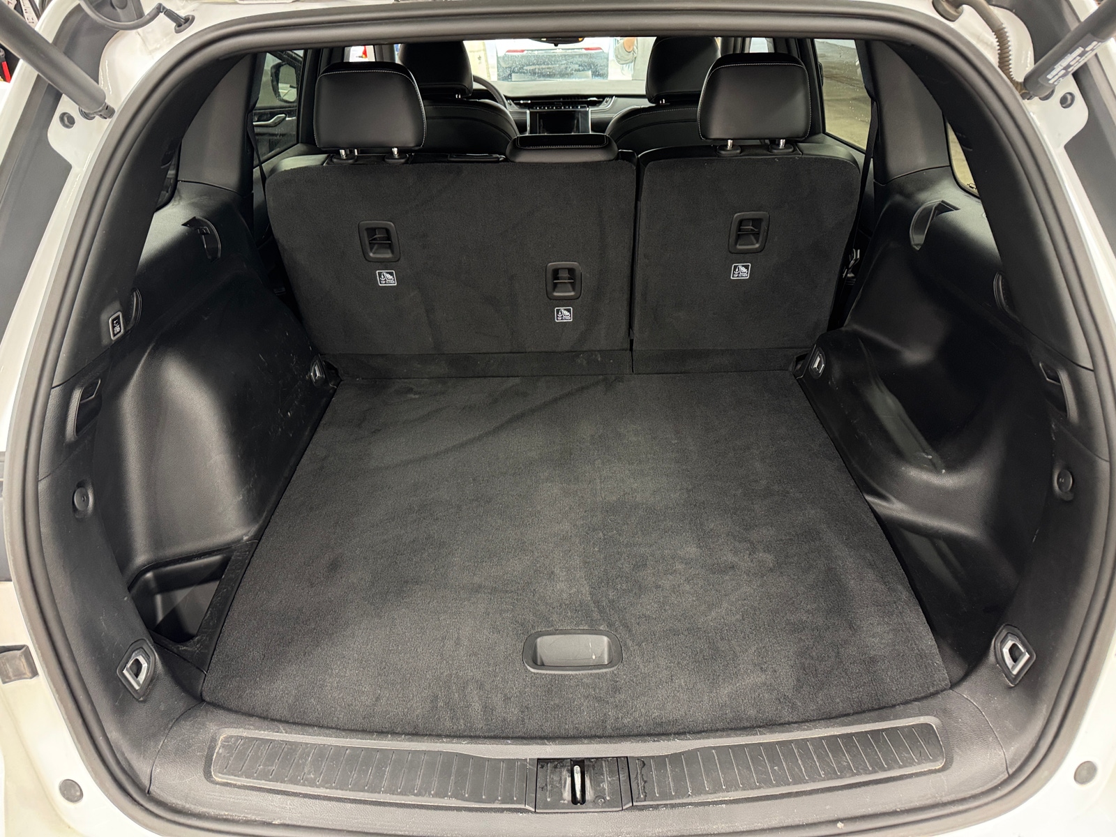 Thumbnail: 2023 Jeep Grand Cherokee - 6