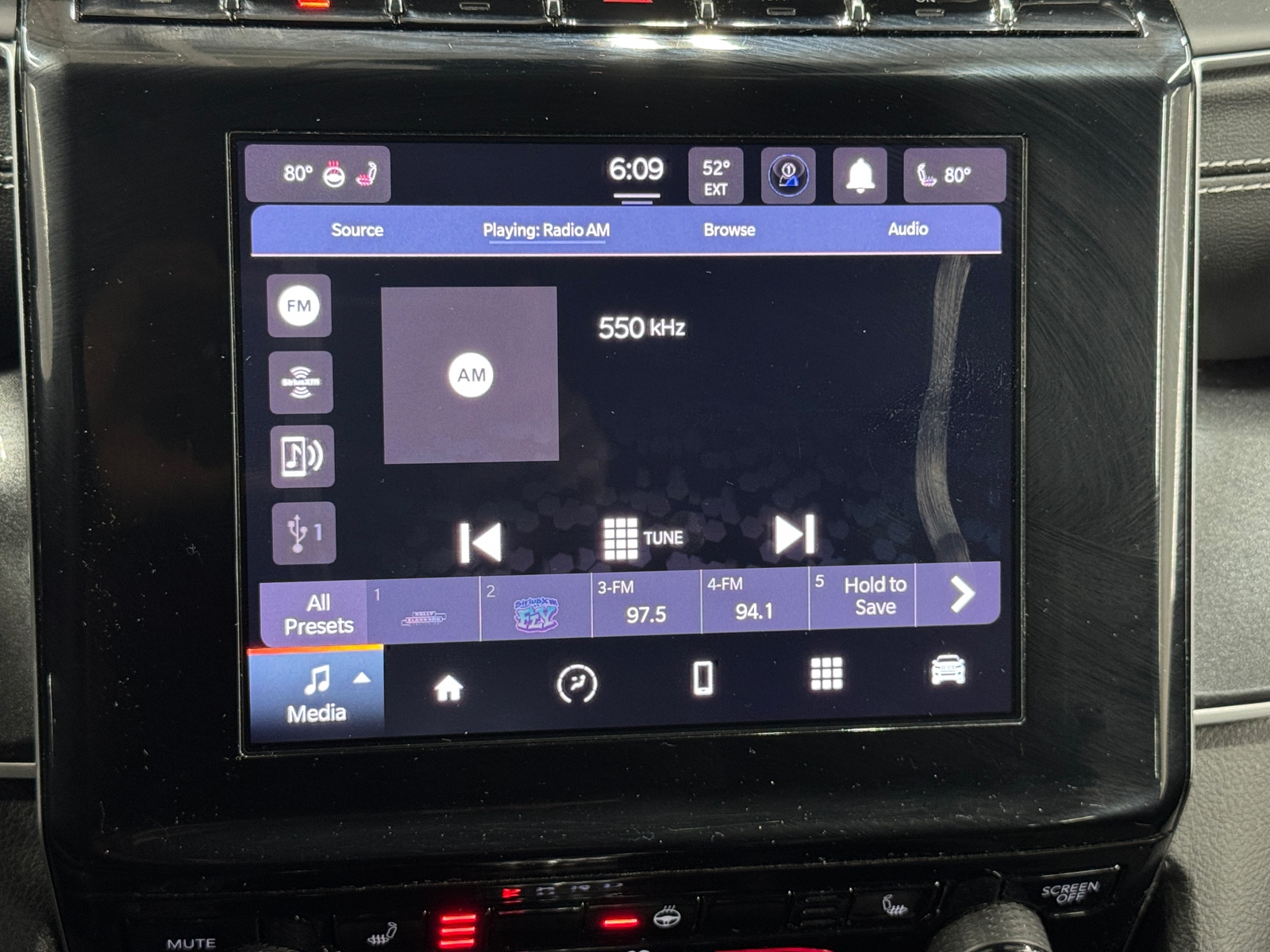 Thumbnail: 2023 Jeep Grand Cherokee - 3