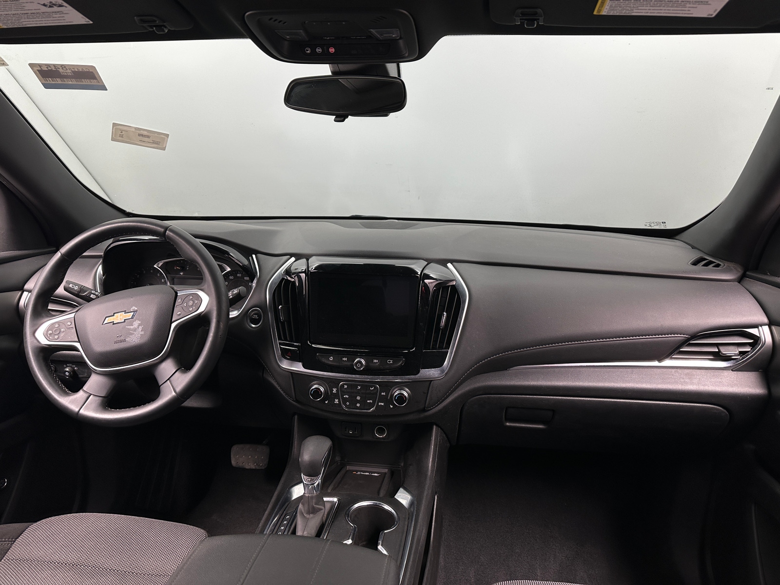 Thumbnail: 2023 Chevrolet Traverse - 3