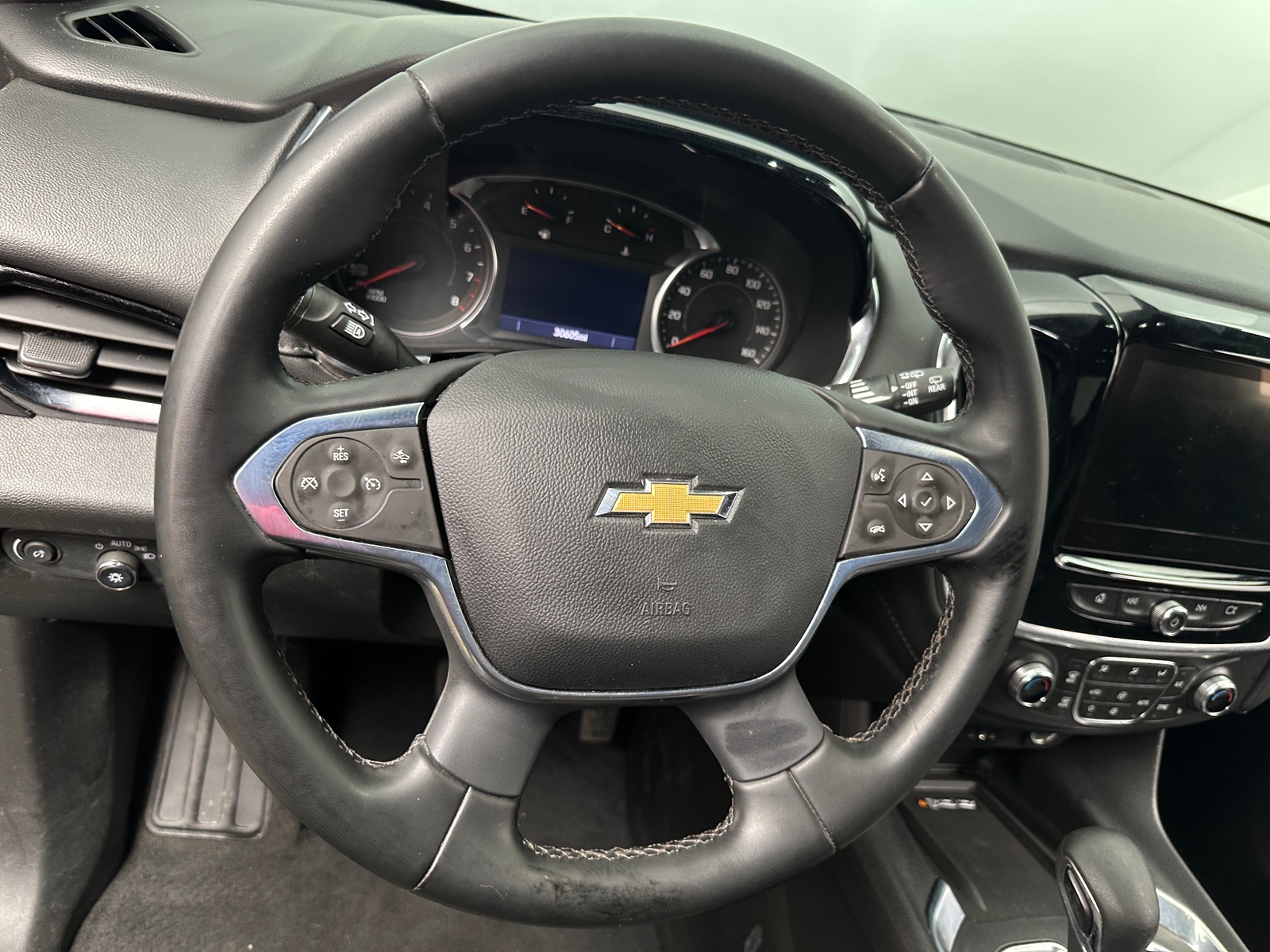 Thumbnail: 2023 Chevrolet Traverse - 5