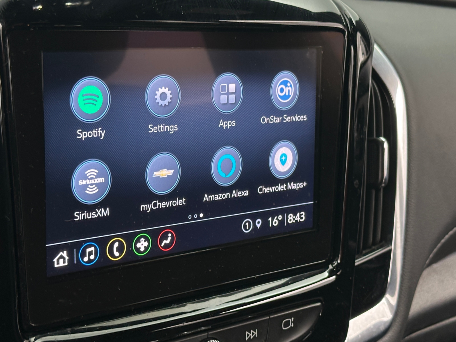 Thumbnail: 2023 Chevrolet Traverse - 4