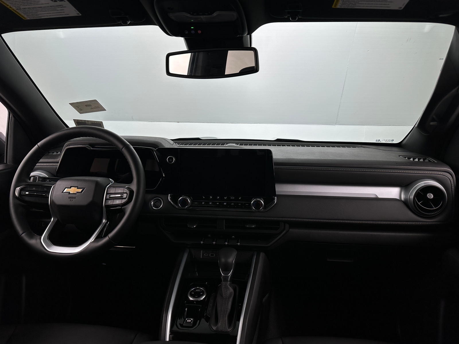 Thumbnail: 2025 Chevrolet Colorado - 3