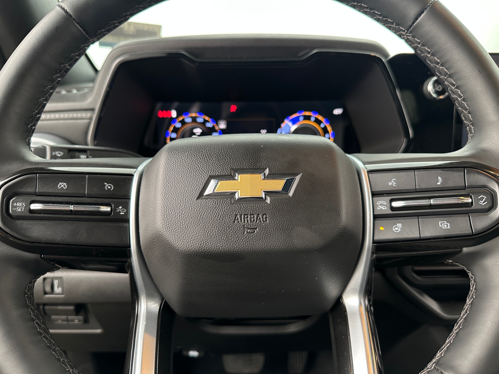 Thumbnail: 2025 Chevrolet Colorado - 5