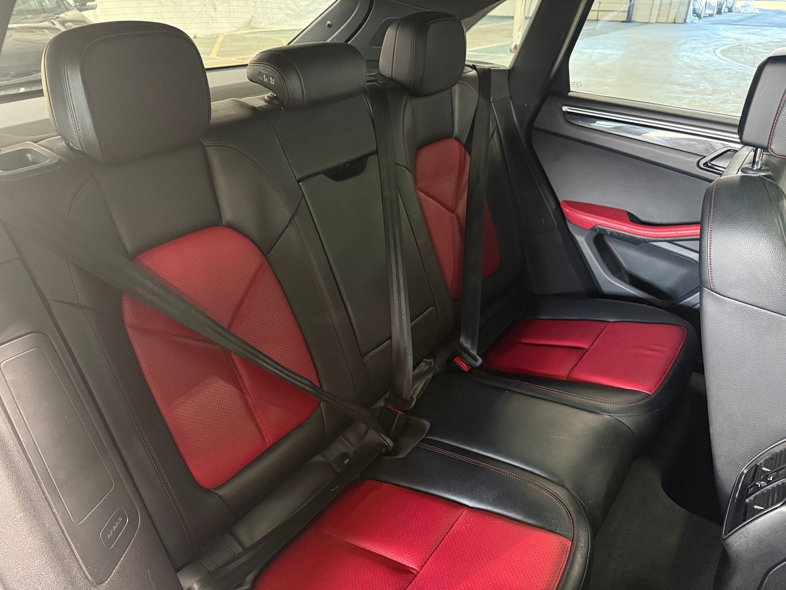 Thumbnail: 2018 Porsche Macan - 5