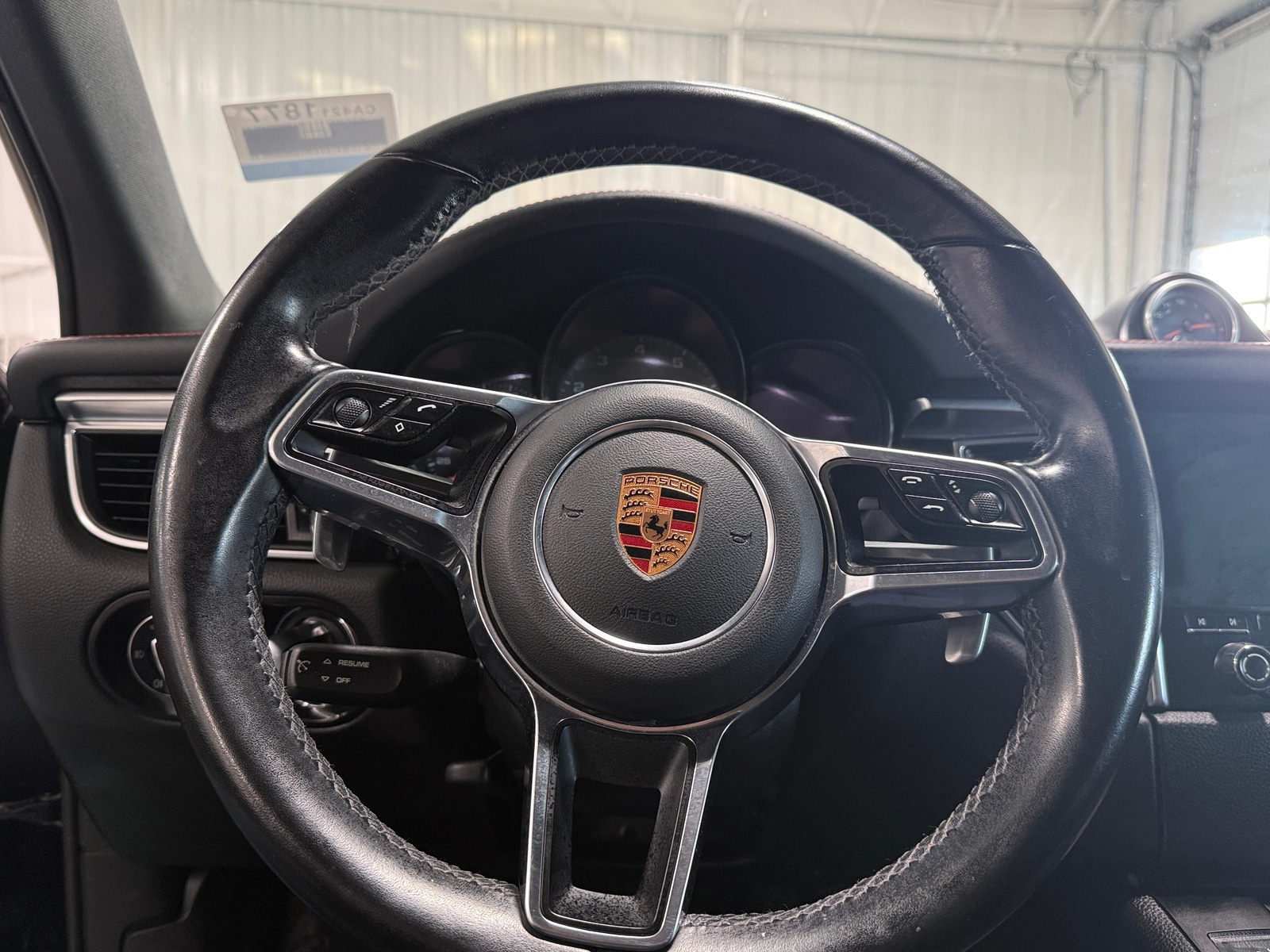 Thumbnail: 2018 Porsche Macan - 4