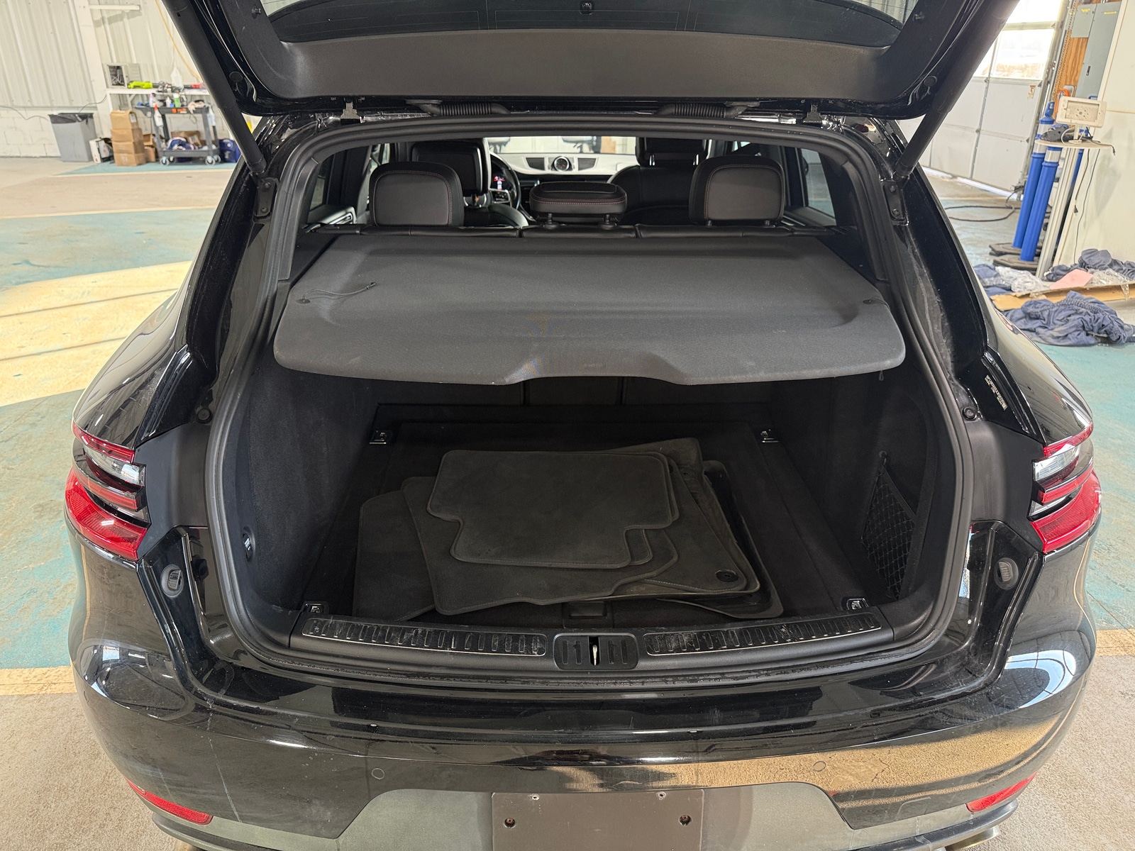 Thumbnail: 2018 Porsche Macan - 6