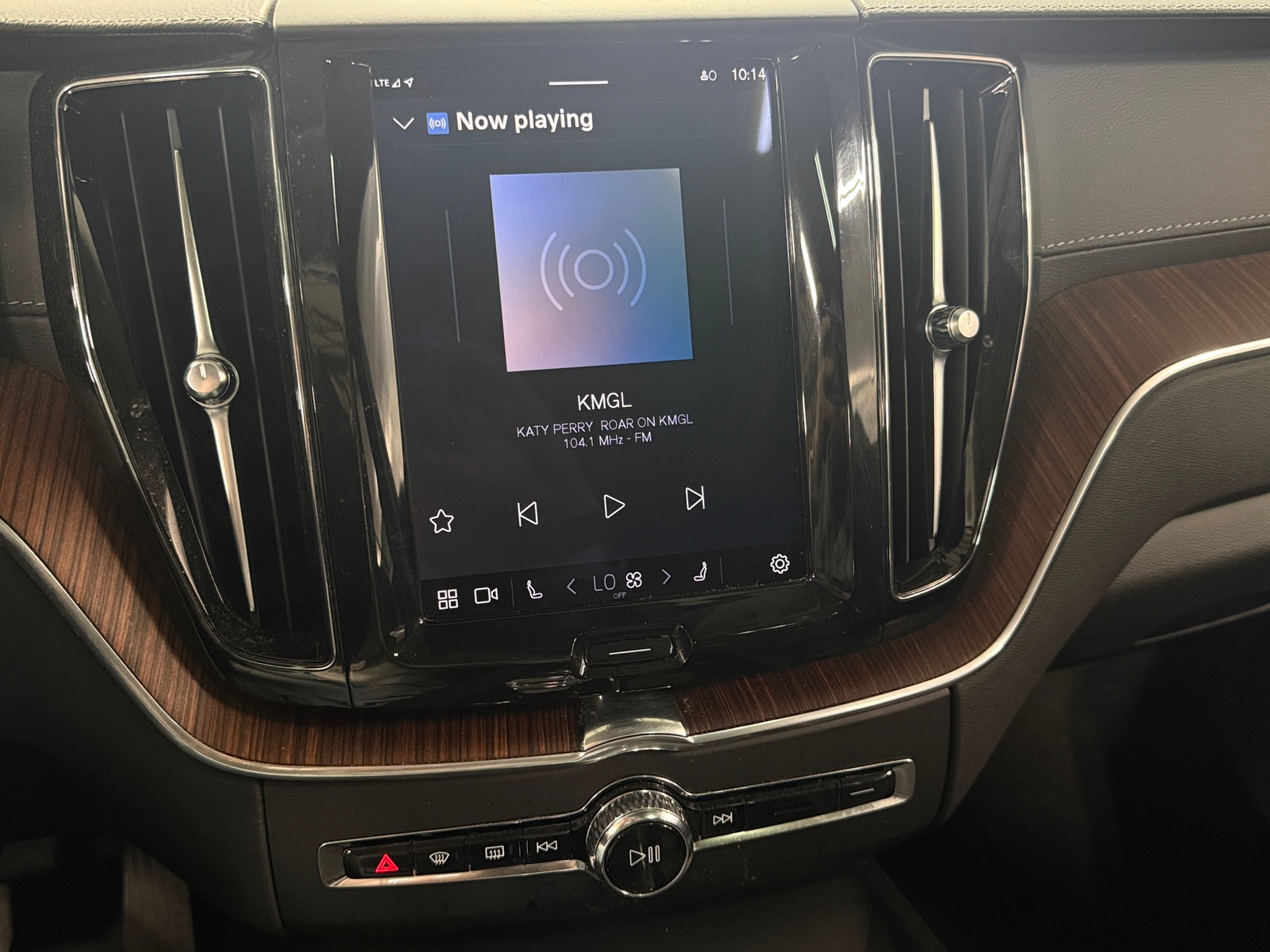 Thumbnail: 2023 Volvo XC60 - 3