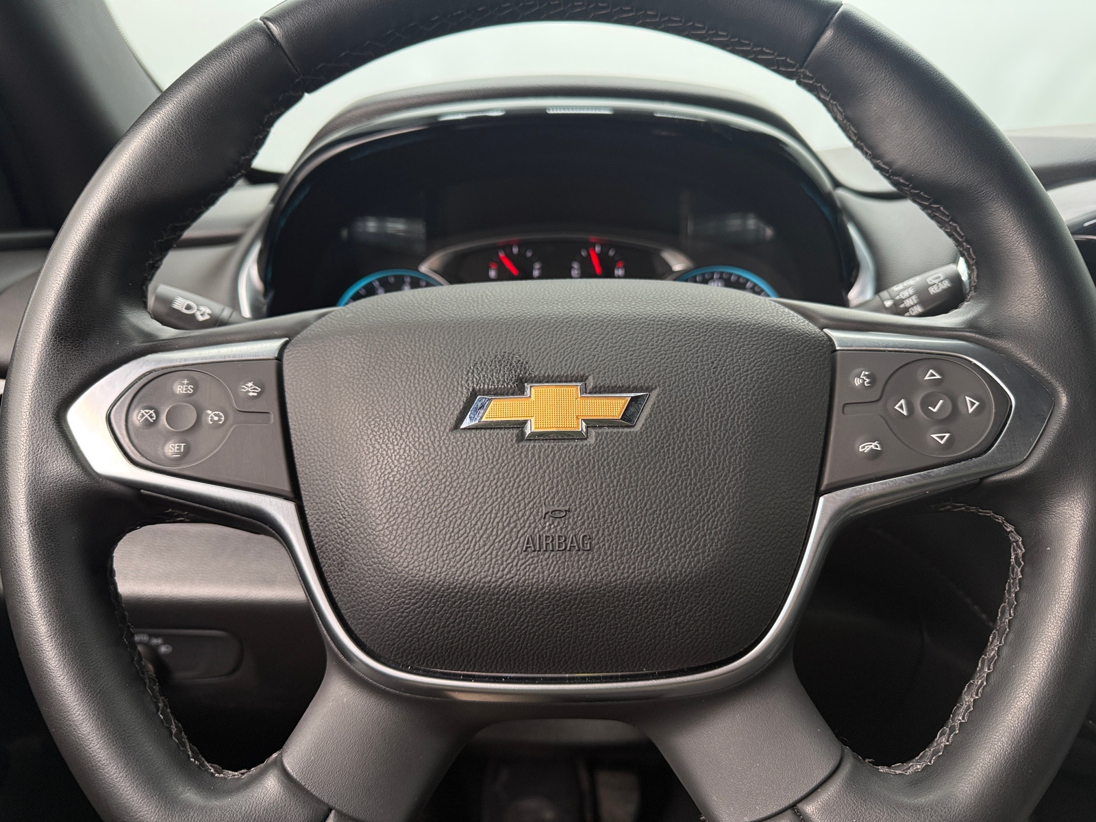 Thumbnail: 2023 Chevrolet Traverse - 5