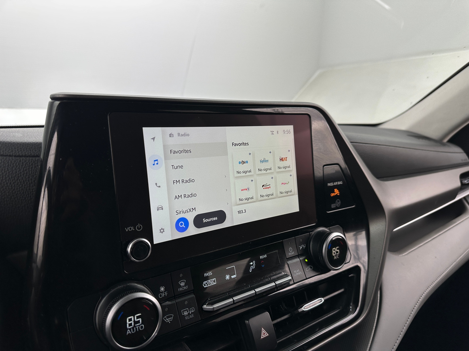 Thumbnail: 2023 Toyota Highlander - 4