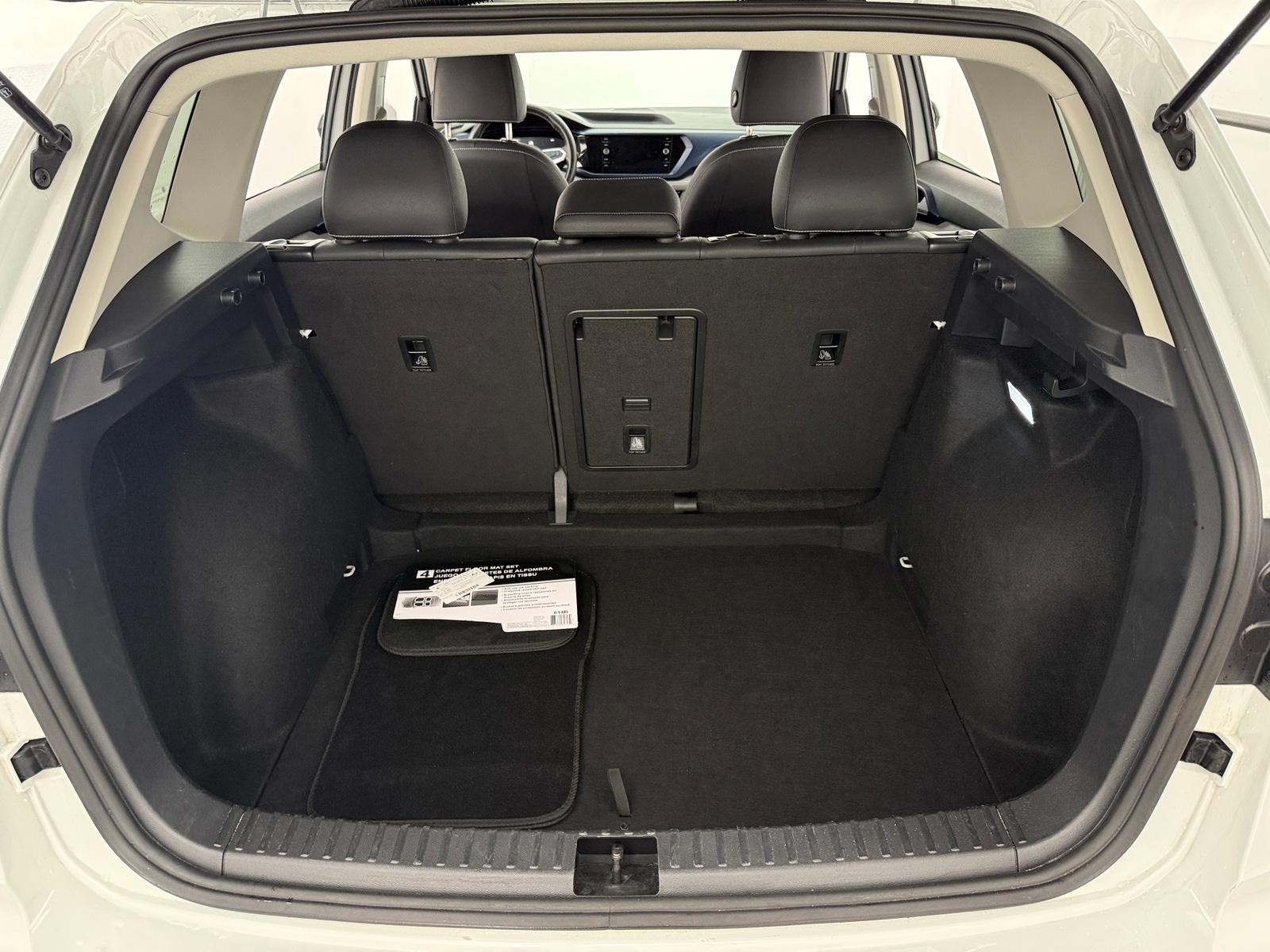 Thumbnail: 2024 Volkswagen Taos - 6