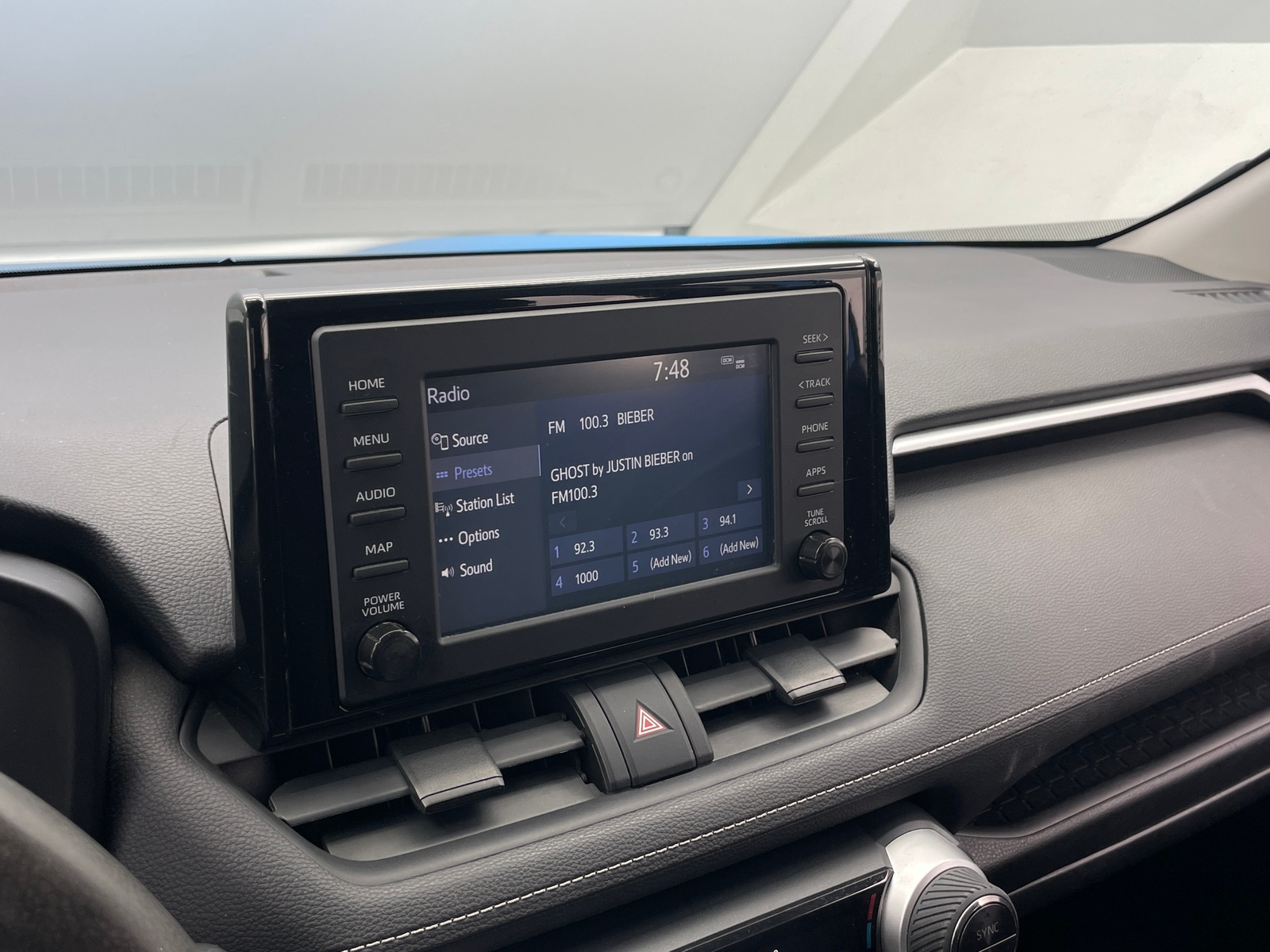 Thumbnail: 2019 Toyota RAV4 - 4