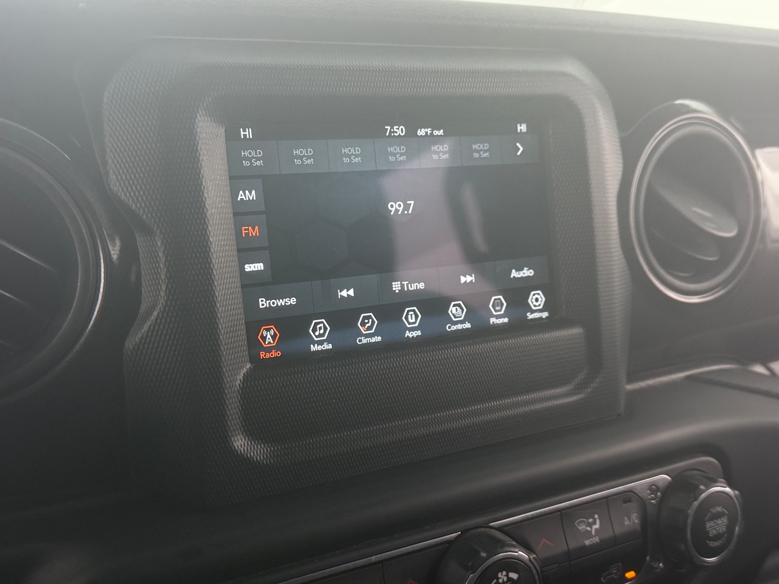 Thumbnail: 2022 Jeep Gladiator - 4