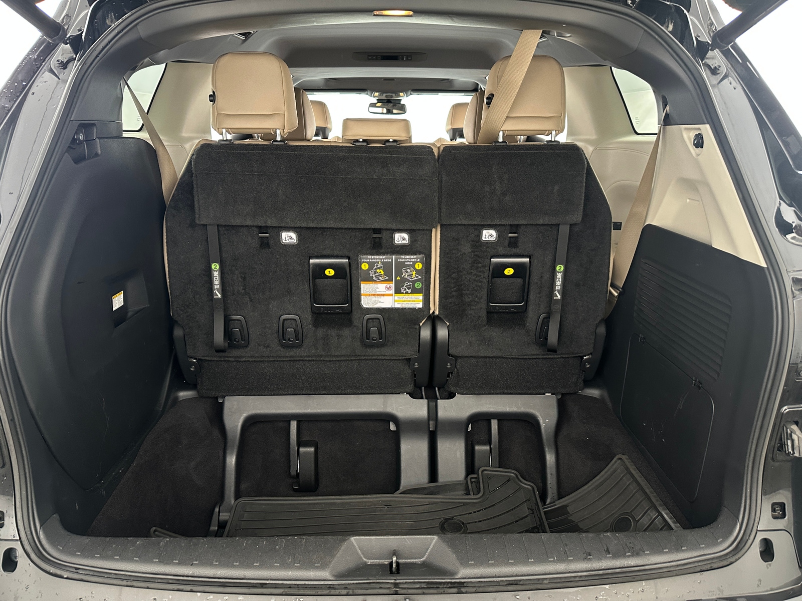 Thumbnail: 2021 Toyota Sienna - 6