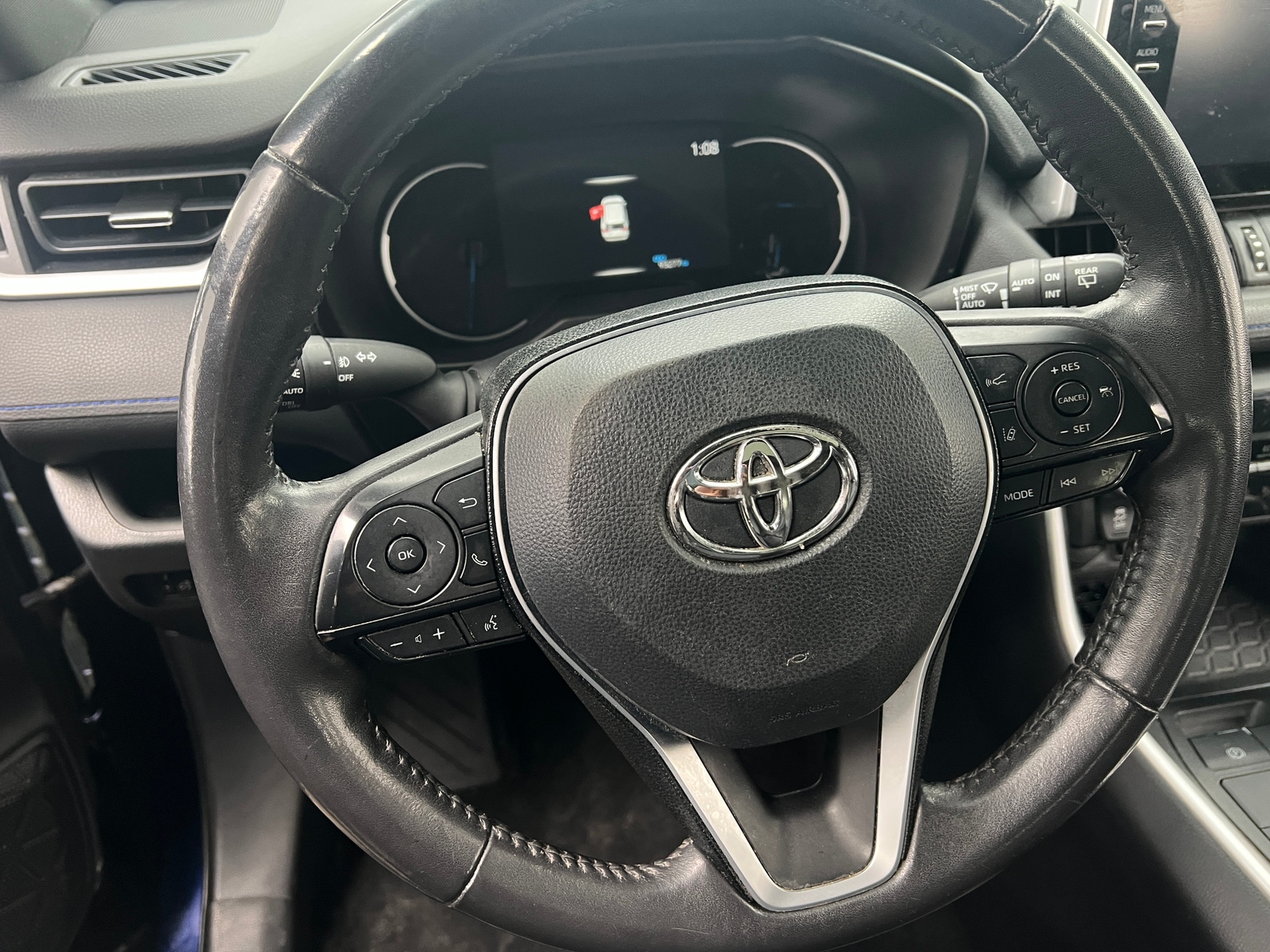 Thumbnail: 2019 Toyota RAV4 - 4