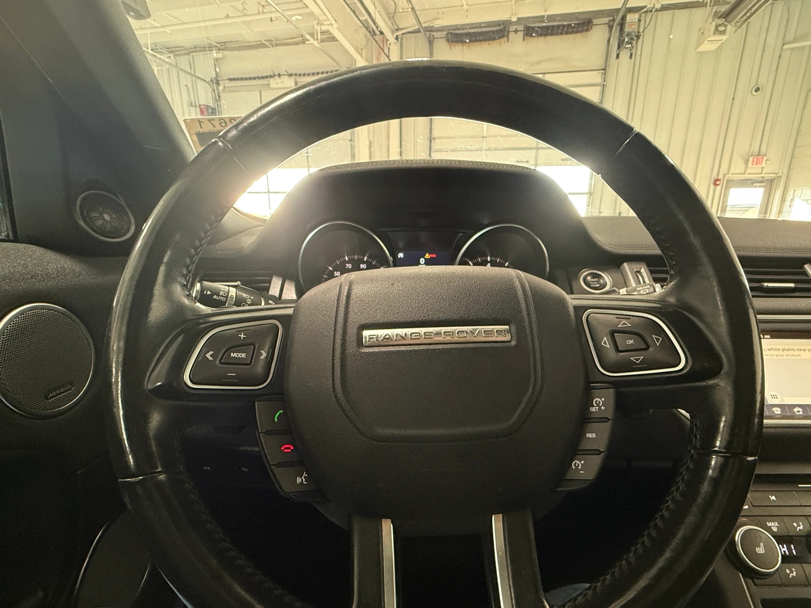 Thumbnail: 2019 Land Rover Range Rover Evoque - 4