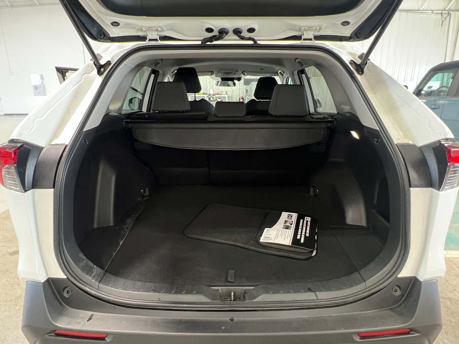 Thumbnail: 2025 Toyota RAV4 - 7