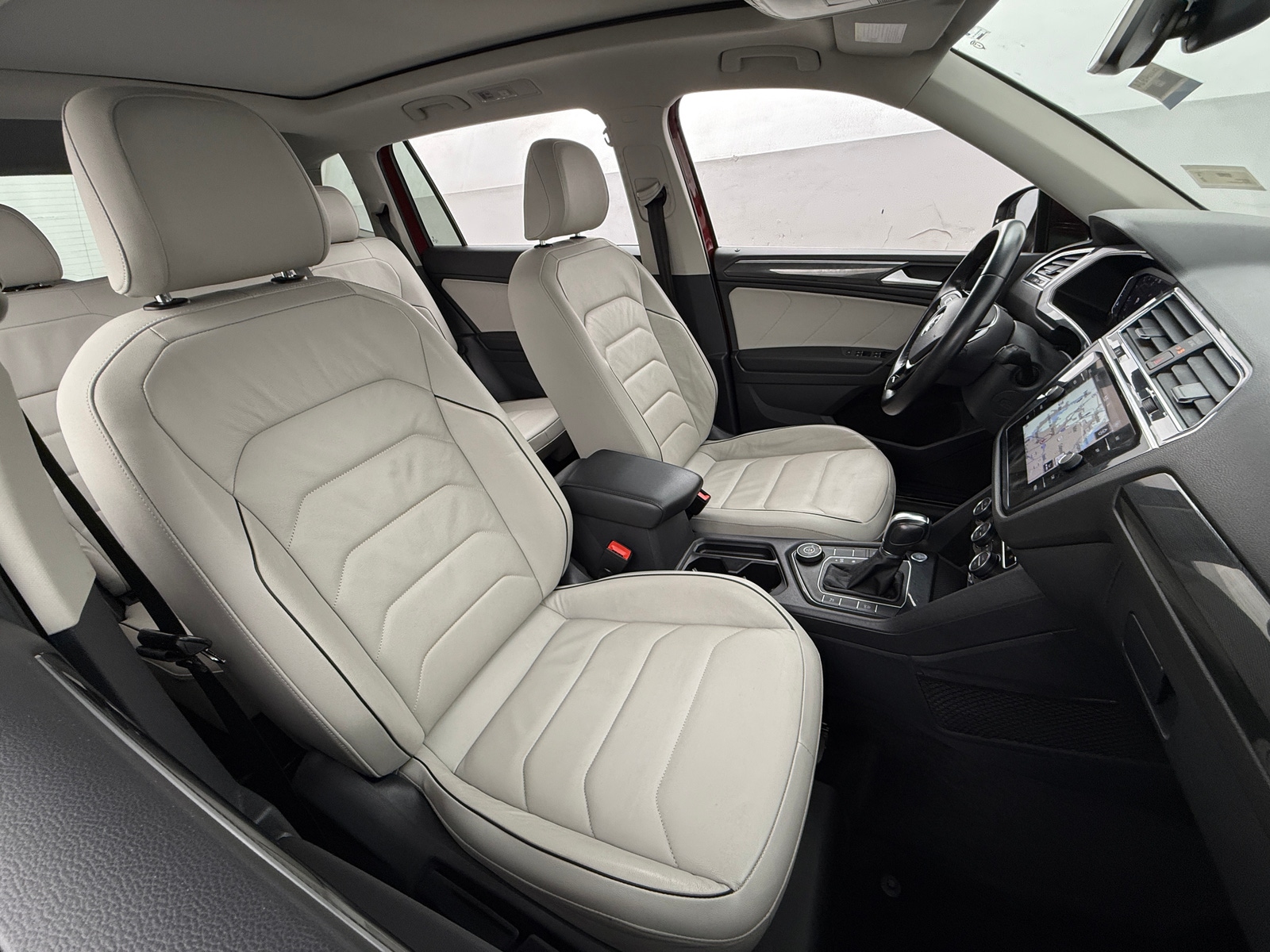 Thumbnail: 2019 Volkswagen Tiguan - 2