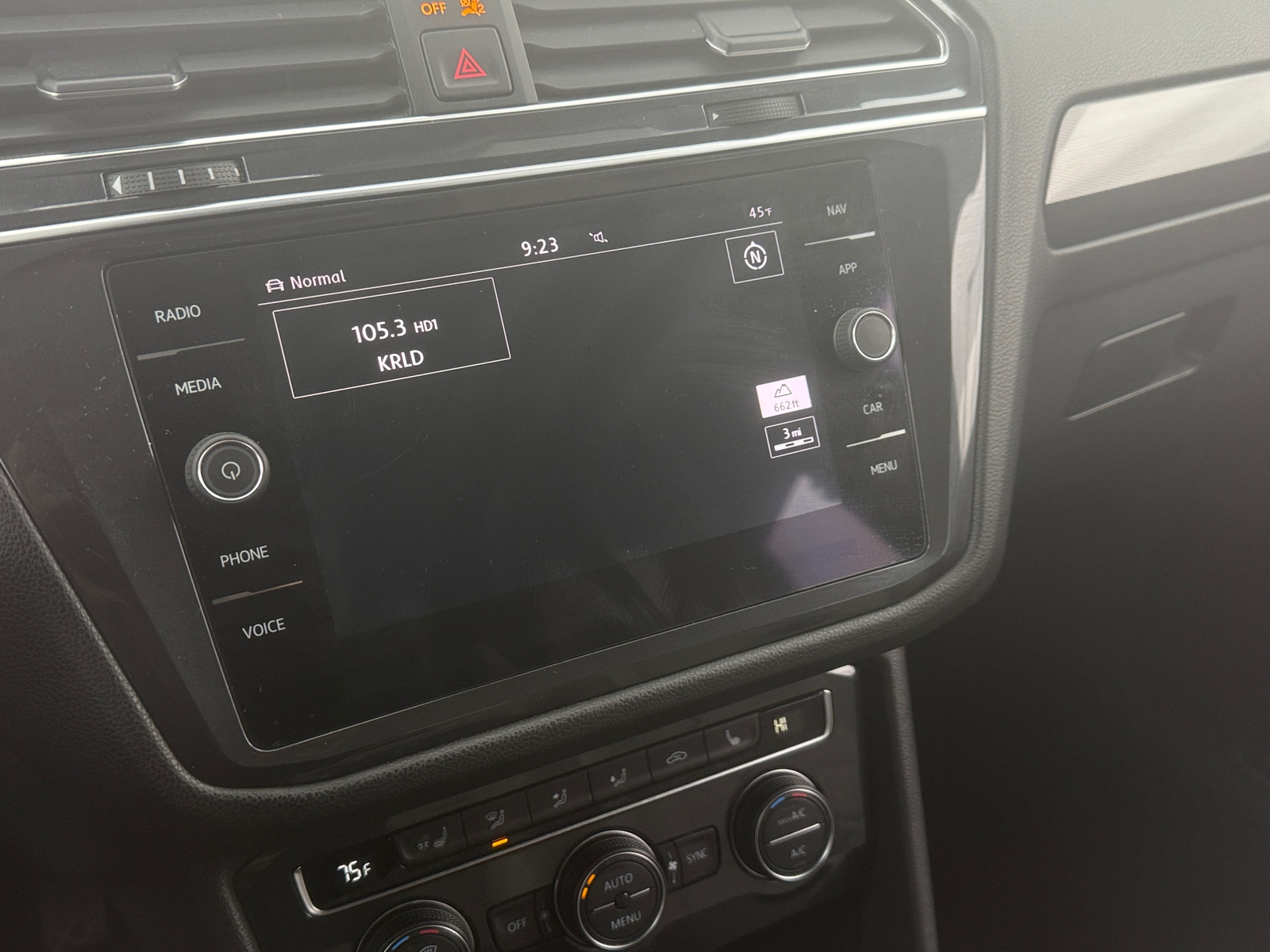 Thumbnail: 2019 Volkswagen Tiguan - 4