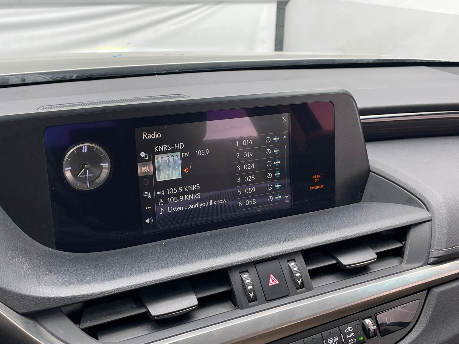 Thumbnail: 2021 Lexus ES - 3