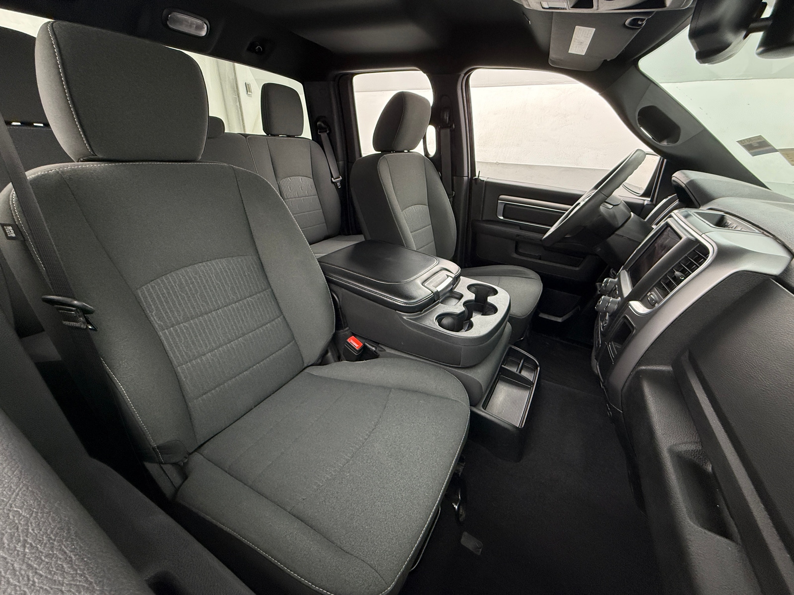 Thumbnail: 2022 RAM 1500 Classic - 2